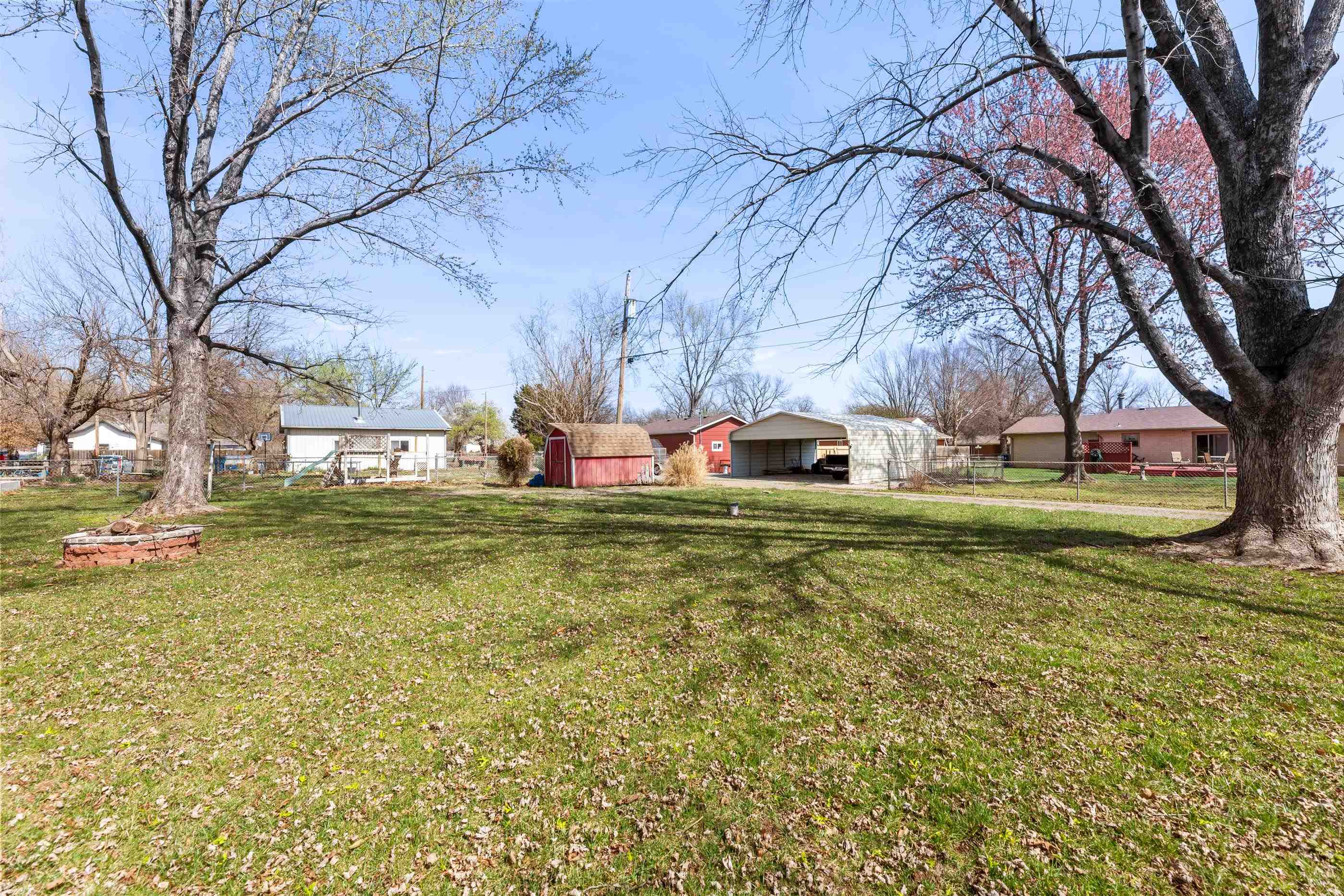 320 S 1st Avenue Clearwater KS 67026