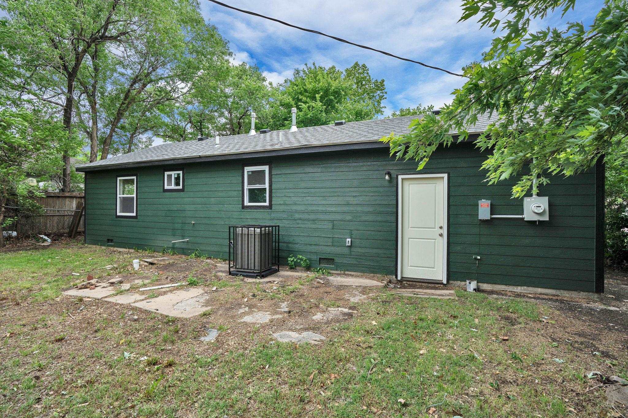 2612 N Green Wichita KS 67219
