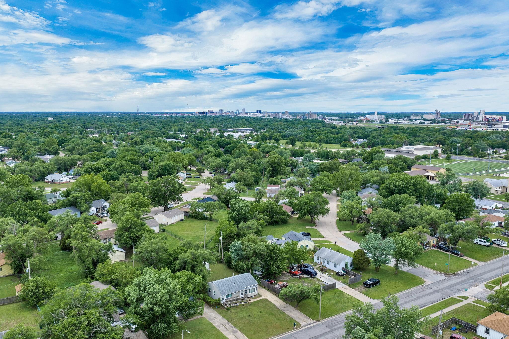 2612 N Green Wichita KS 67219