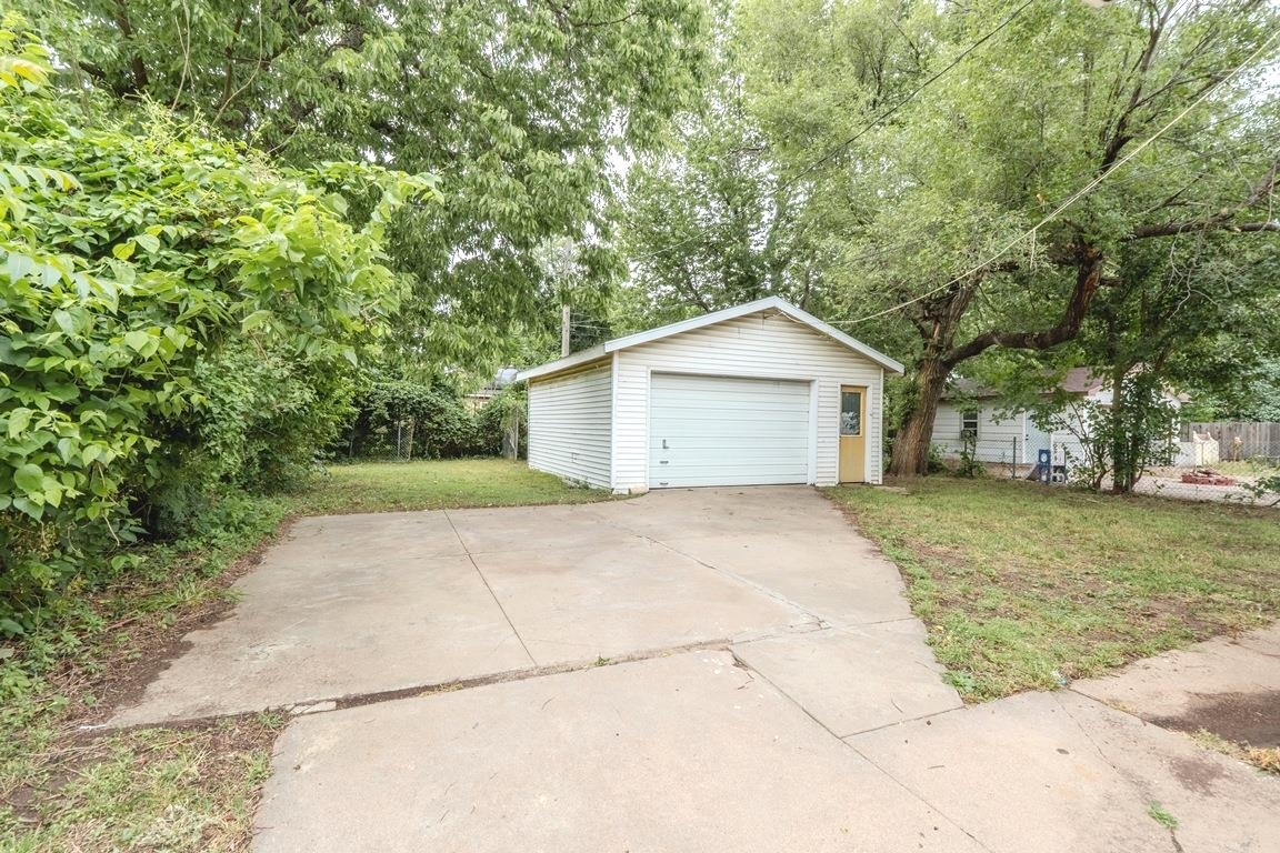 623 S Grove Drive Wichita KS 67211