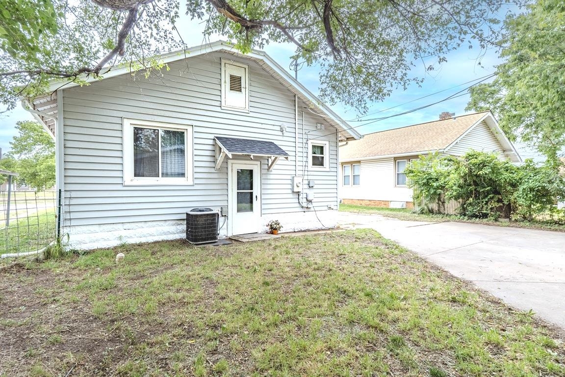 623 S Grove Drive Wichita KS 67211