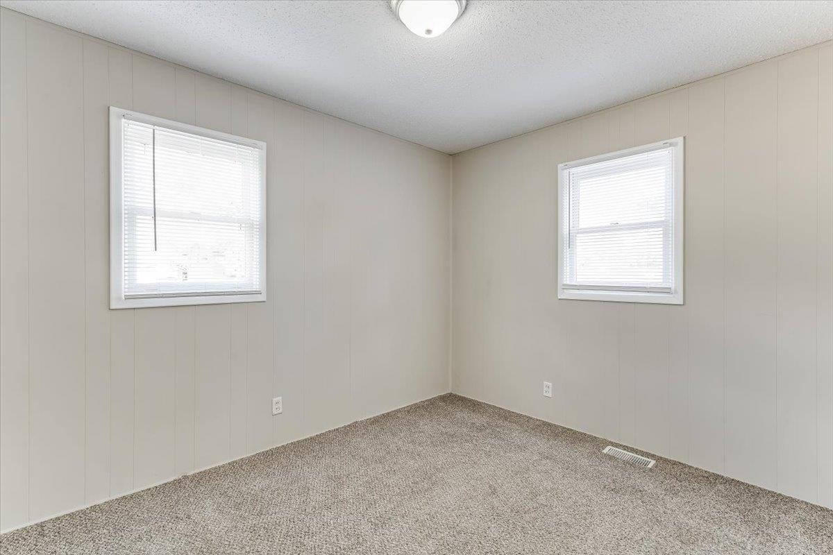 2203 W Lotus Wichita KS 67213