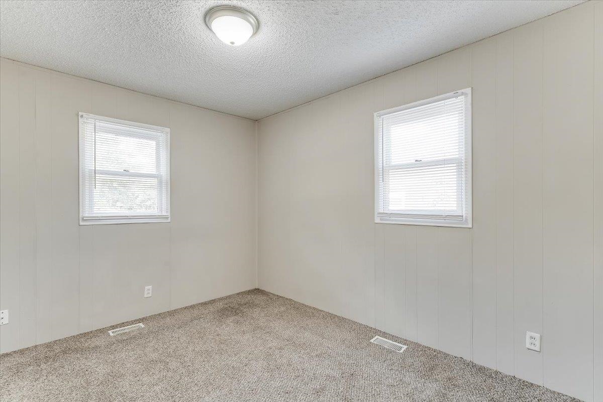 2203 W Lotus Wichita KS 67213
