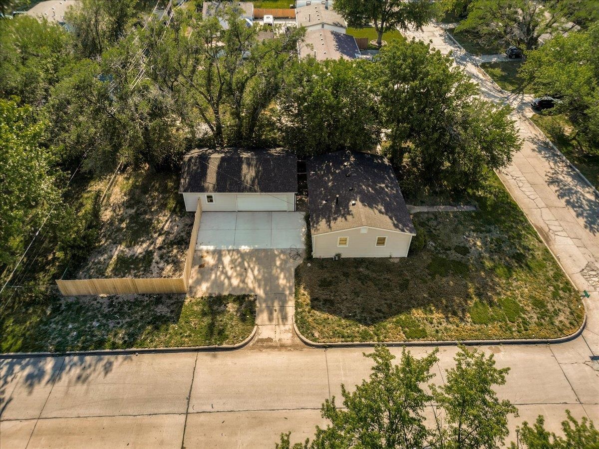 2203 W Lotus Wichita KS 67213