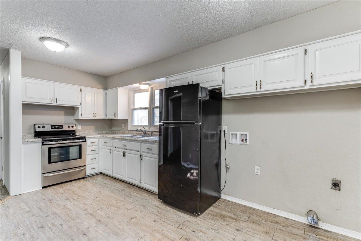 2203 W Lotus Wichita KS 67213