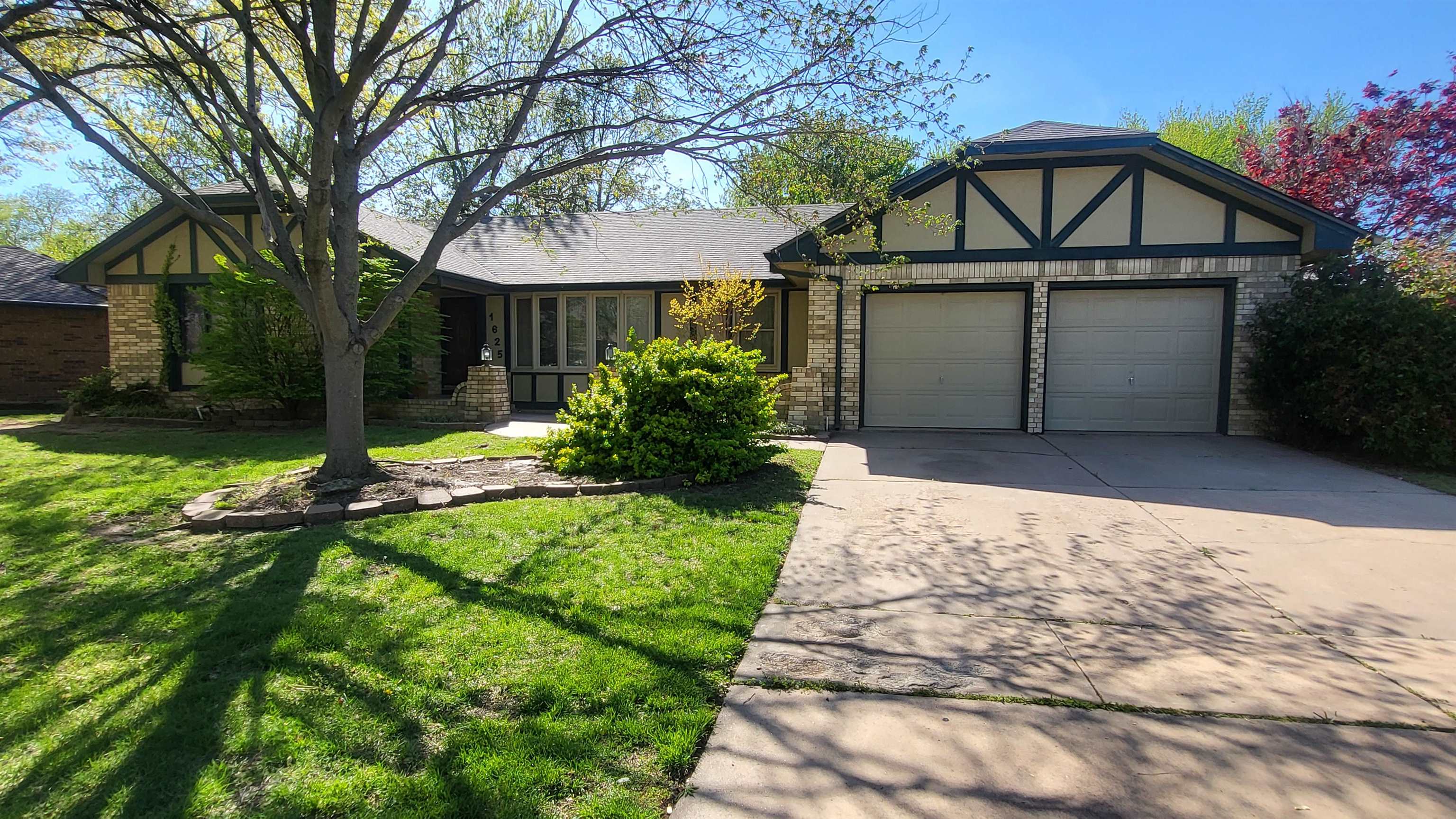1625 N Amarado Wichita KS 67212