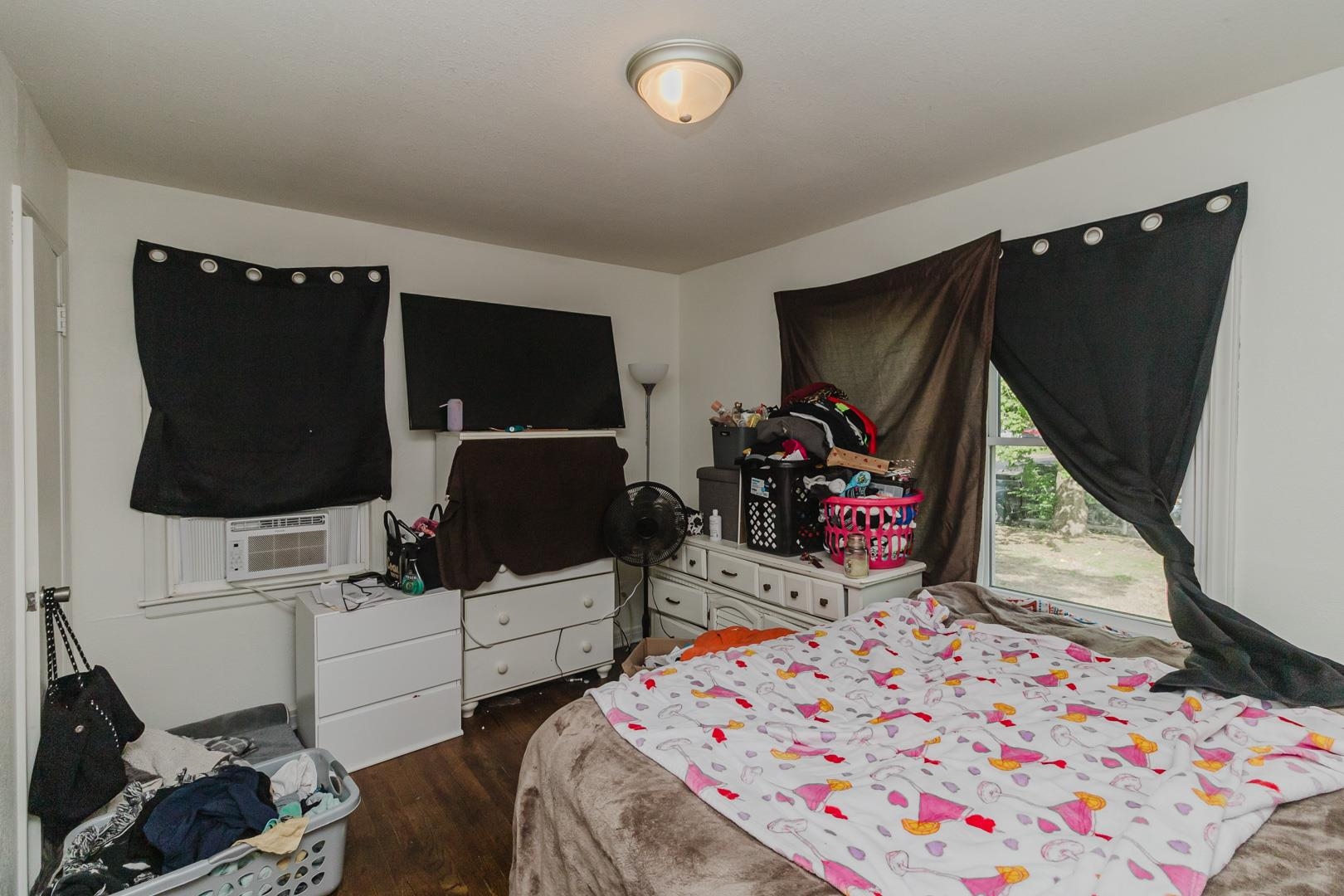 5811 E Skinner Wichita KS 67218