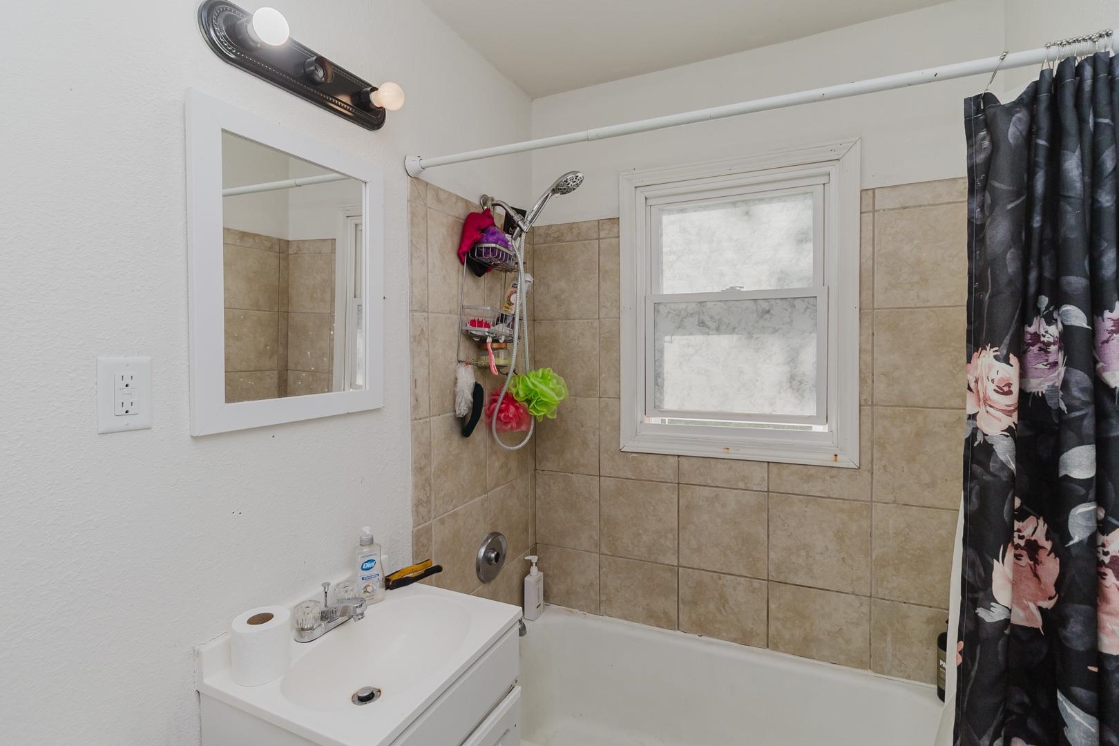 5811 E Skinner Wichita KS 67218