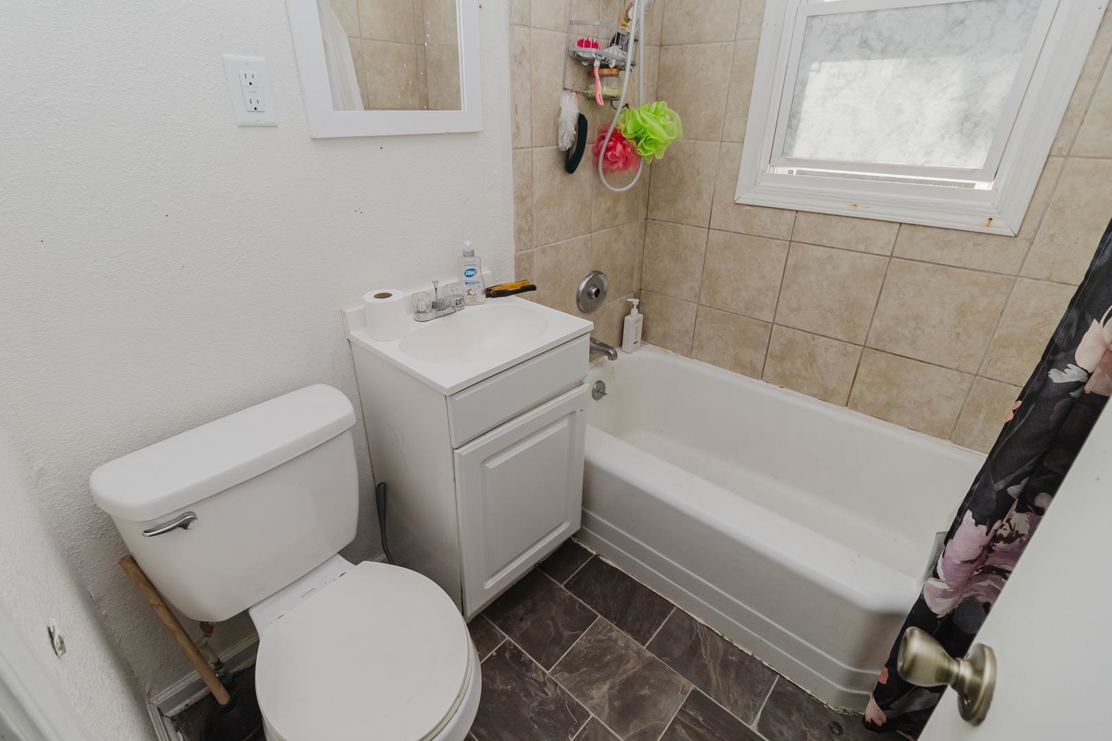 5811 E Skinner Wichita KS 67218