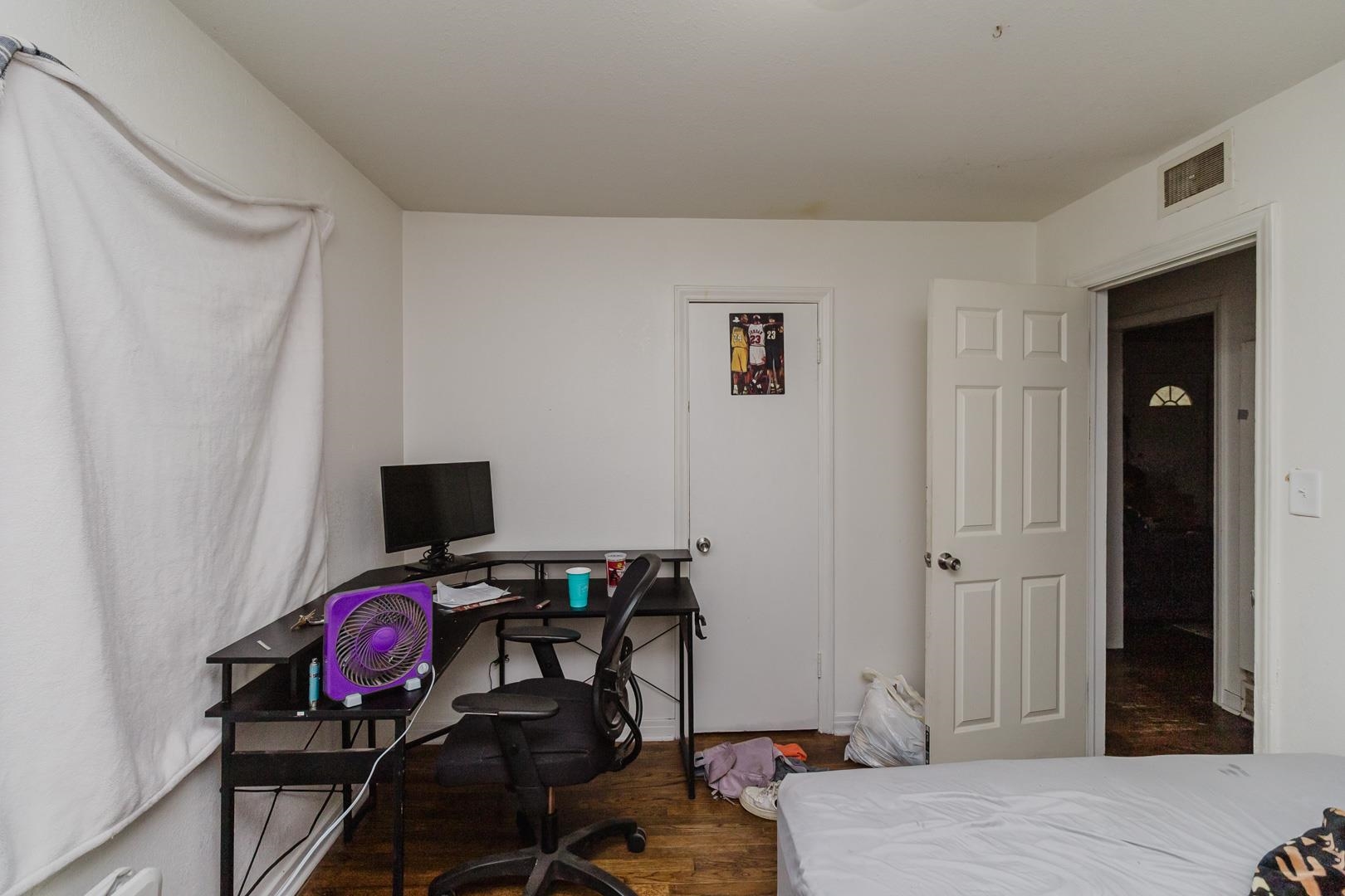 5811 E Skinner Wichita KS 67218