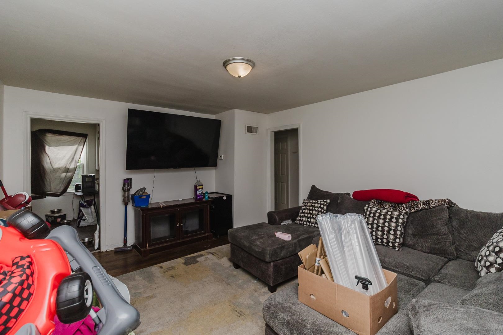 5811 E Skinner Wichita KS 67218