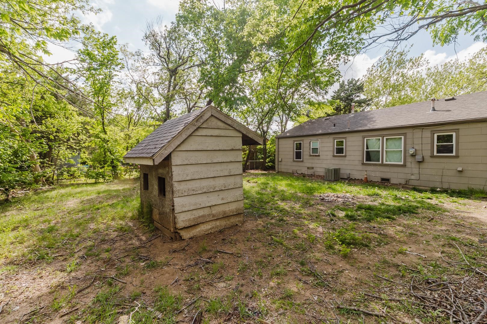 5811 E Skinner Wichita KS 67218