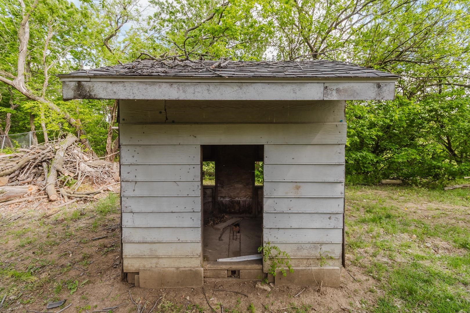 5811 E Skinner Wichita KS 67218