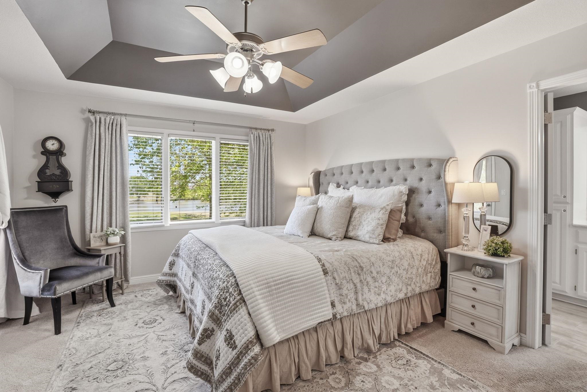 1230 S Threewood Wichita KS 67235