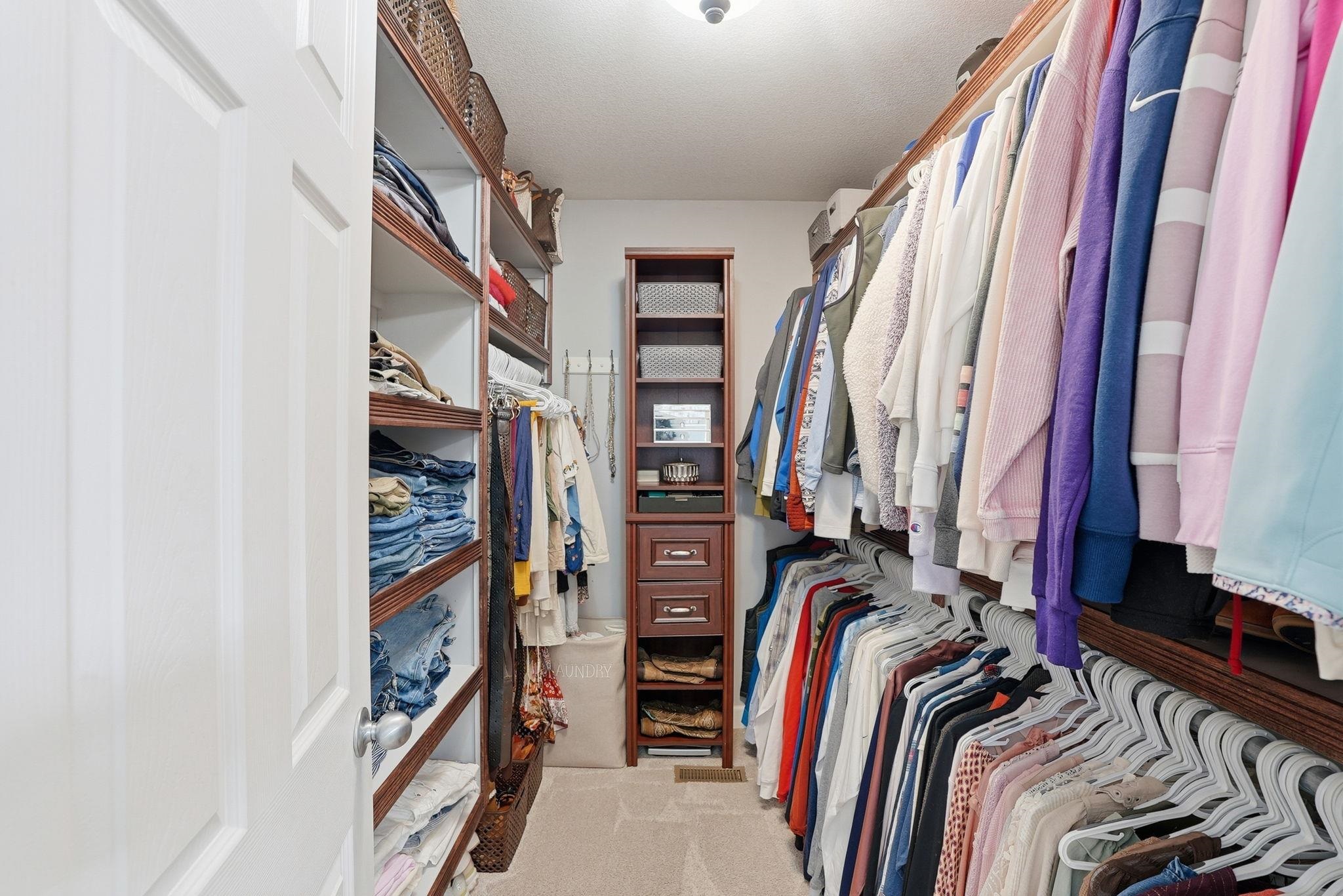 1230 S Threewood Wichita KS 67235