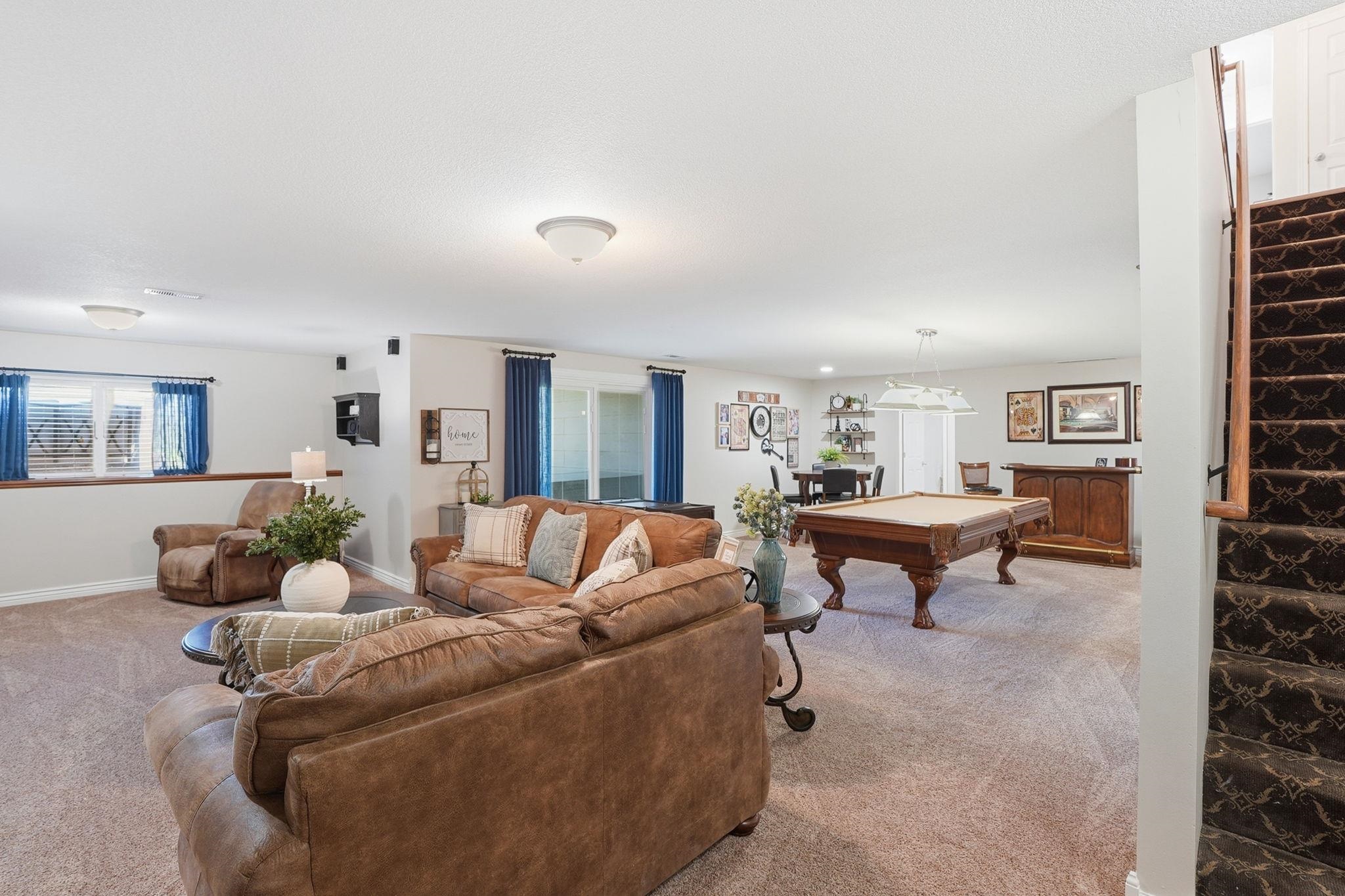 1230 S Threewood Wichita KS 67235