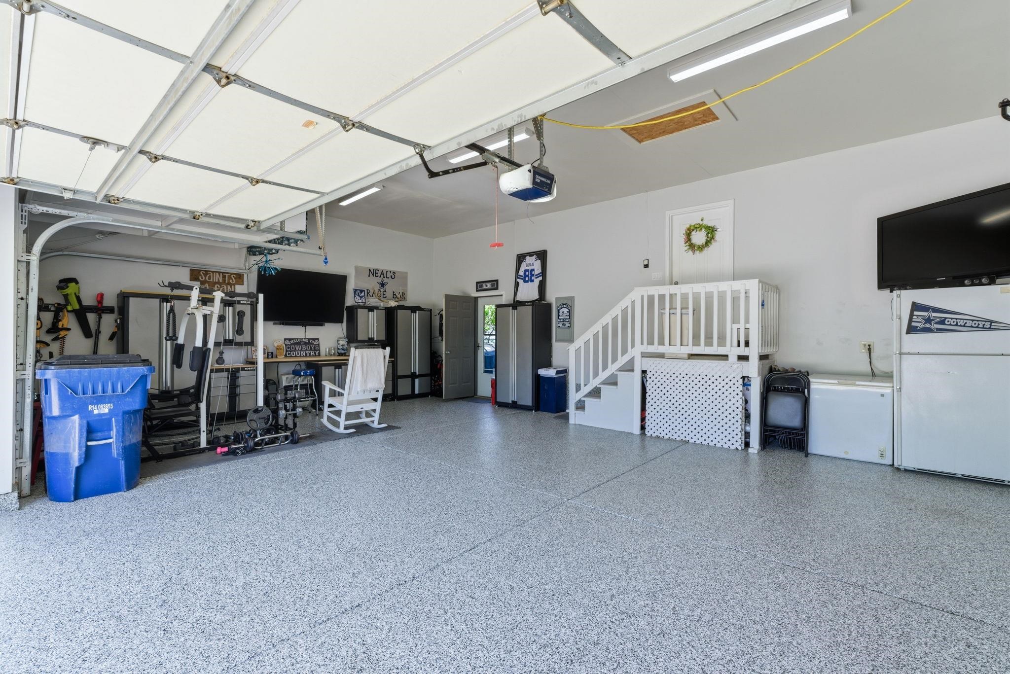 1230 S Threewood Wichita KS 67235
