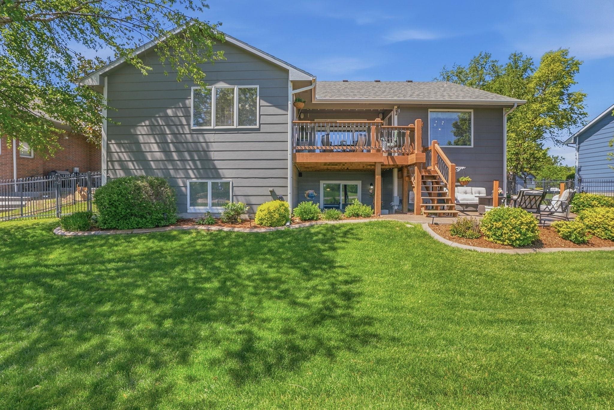 1230 S Threewood Wichita KS 67235