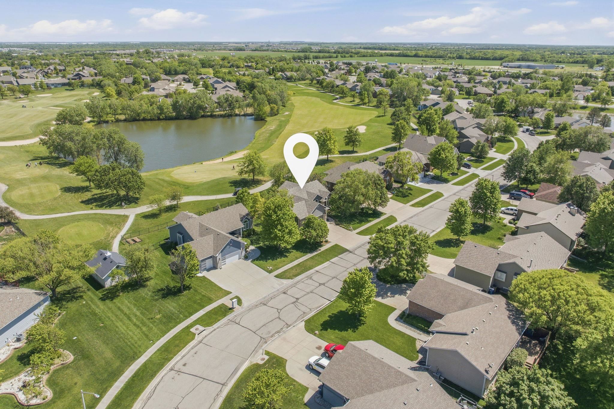 1230 S Threewood Wichita KS 67235