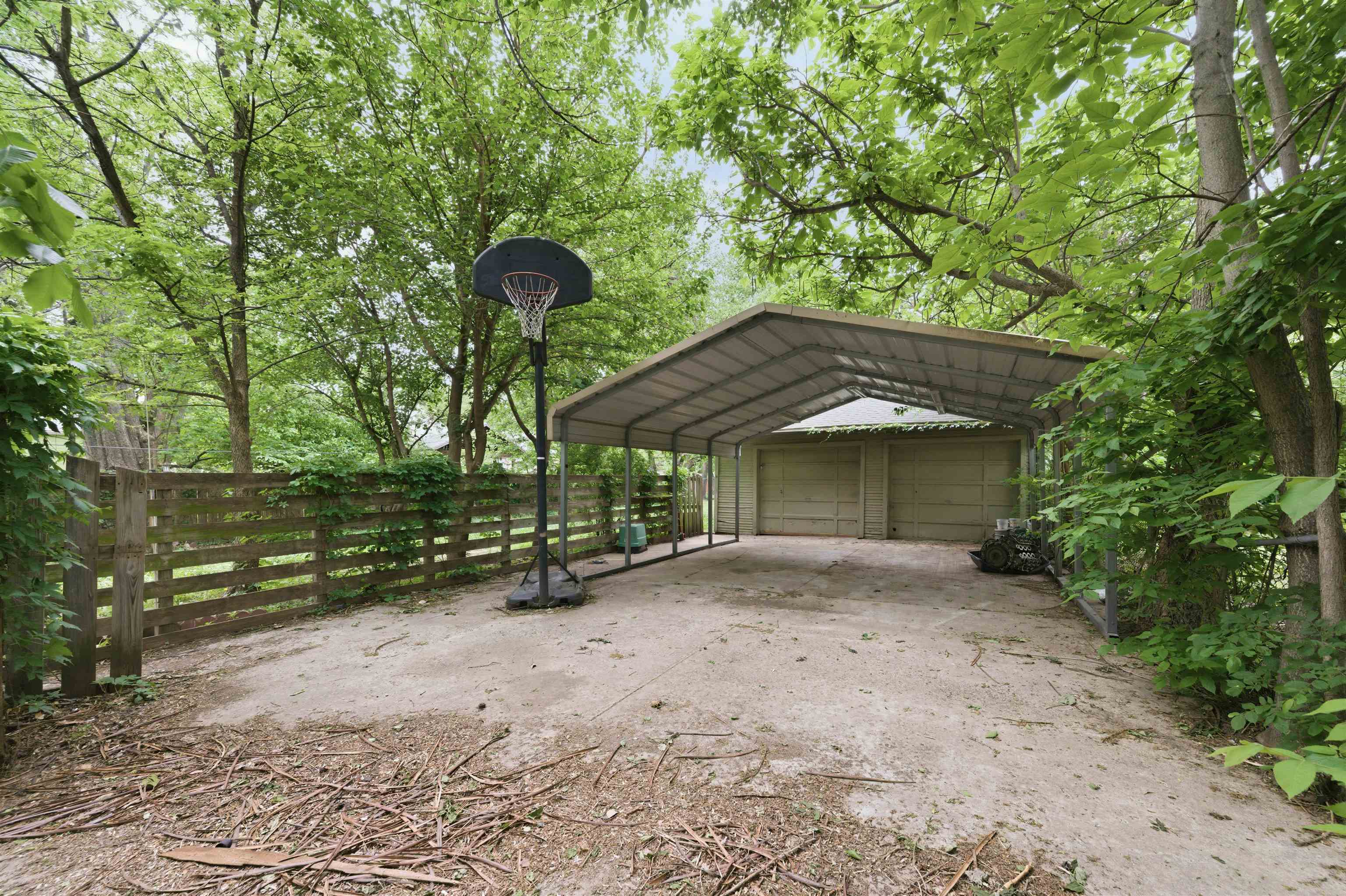 1631 N Fairview Wichita KS 67203