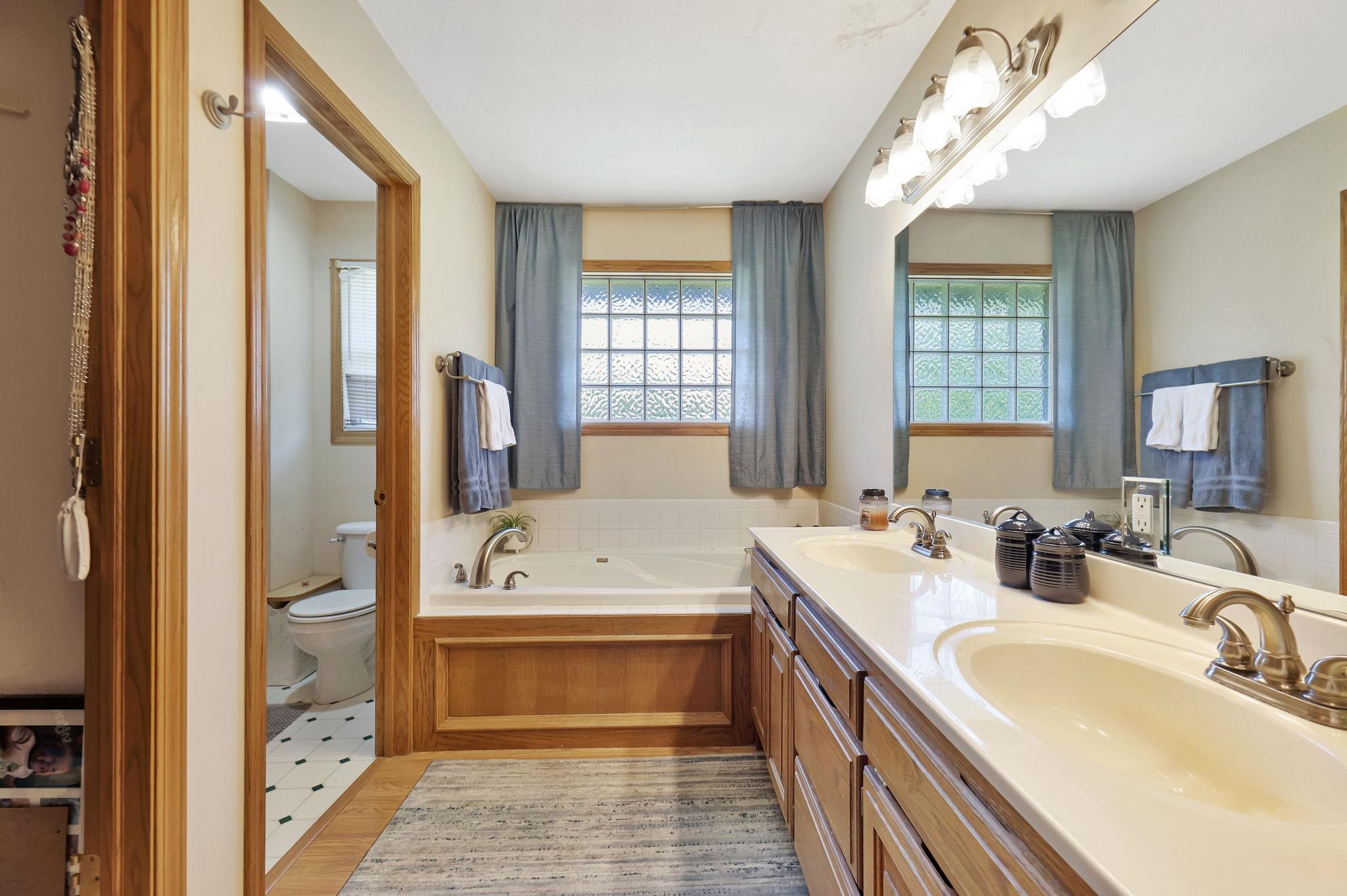 1918 N Pineview Drive Andover KS 67002