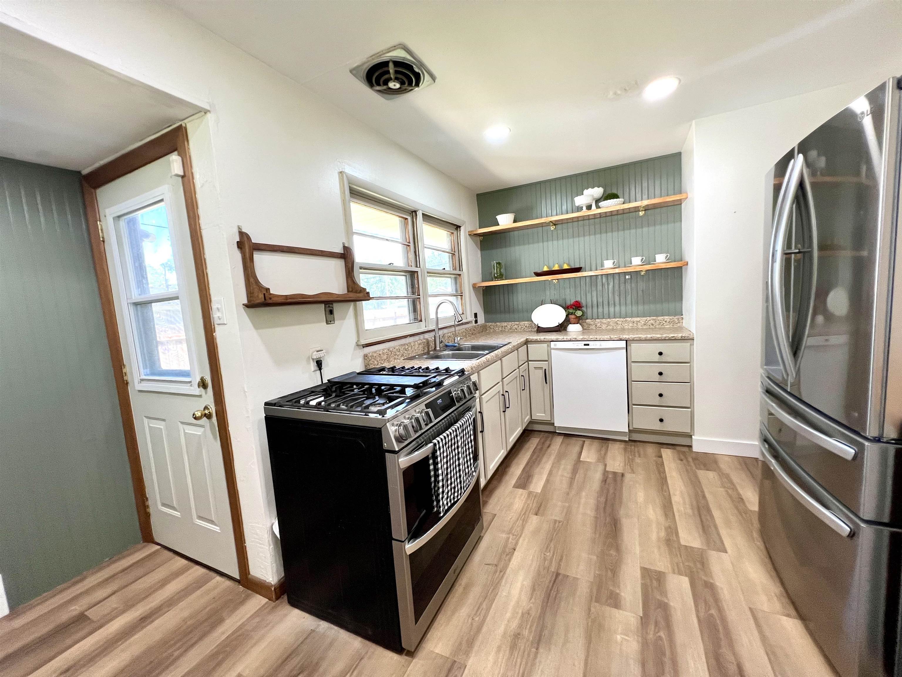 1124 N 7th Arkansas City KS 67005