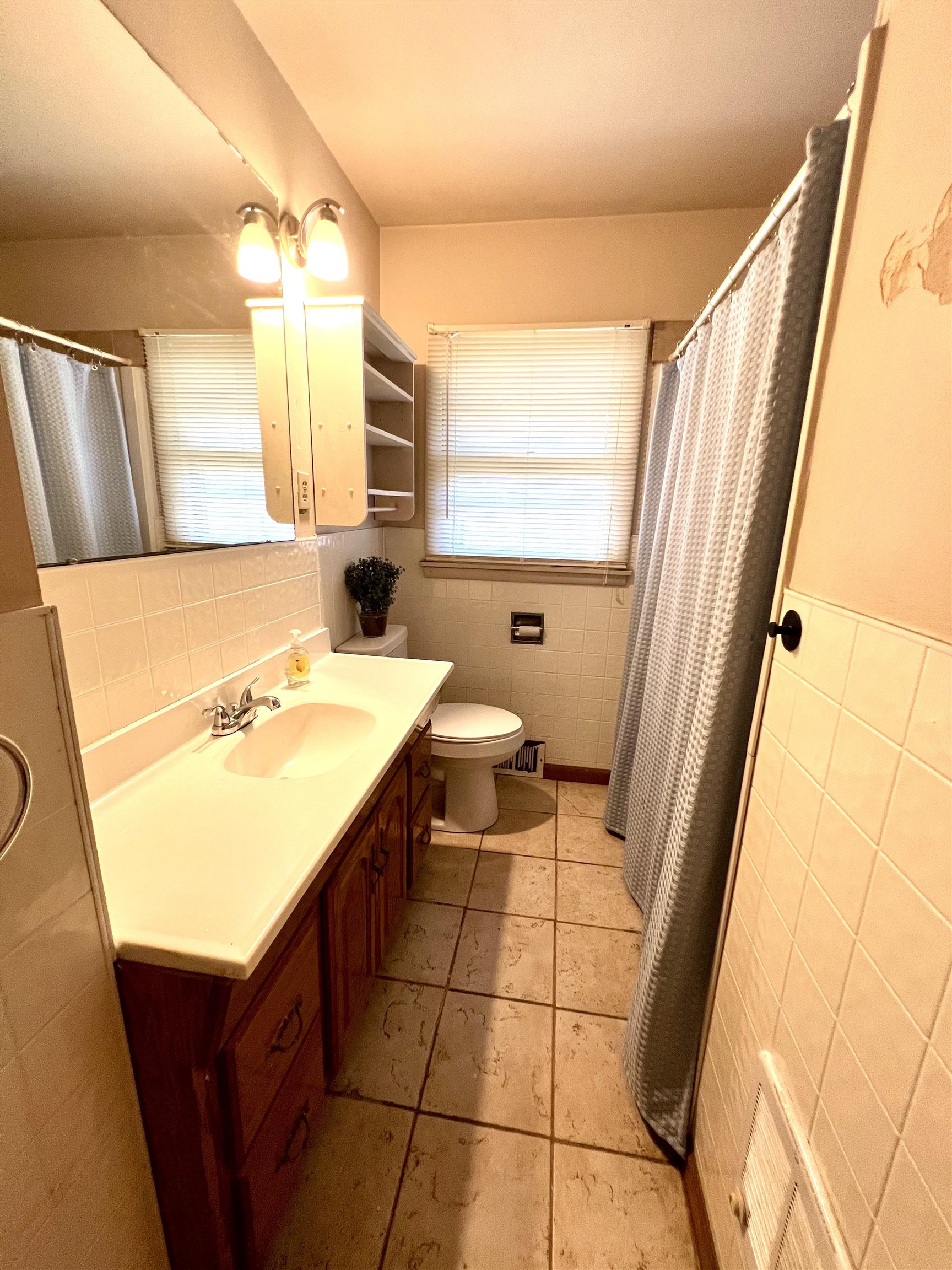 1124 N 7th Arkansas City KS 67005
