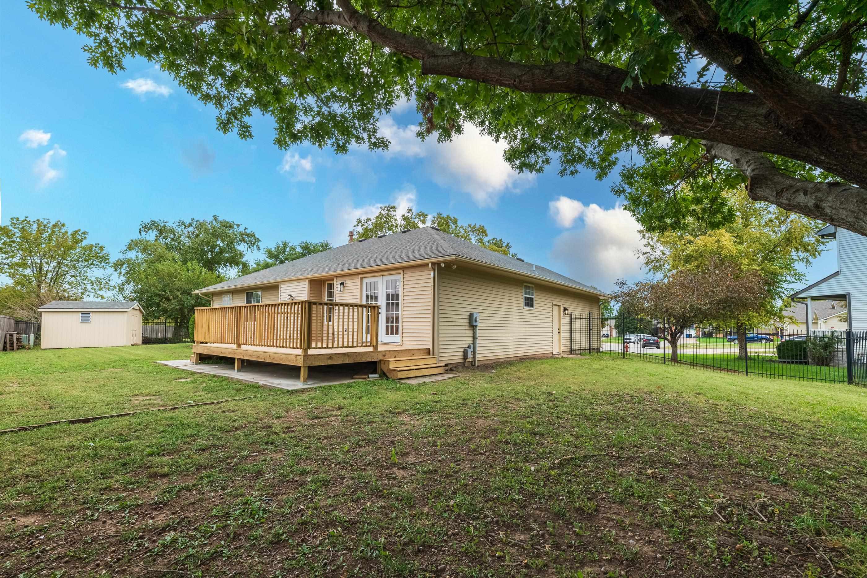 814 Rushwood Court Augusta KS 67010