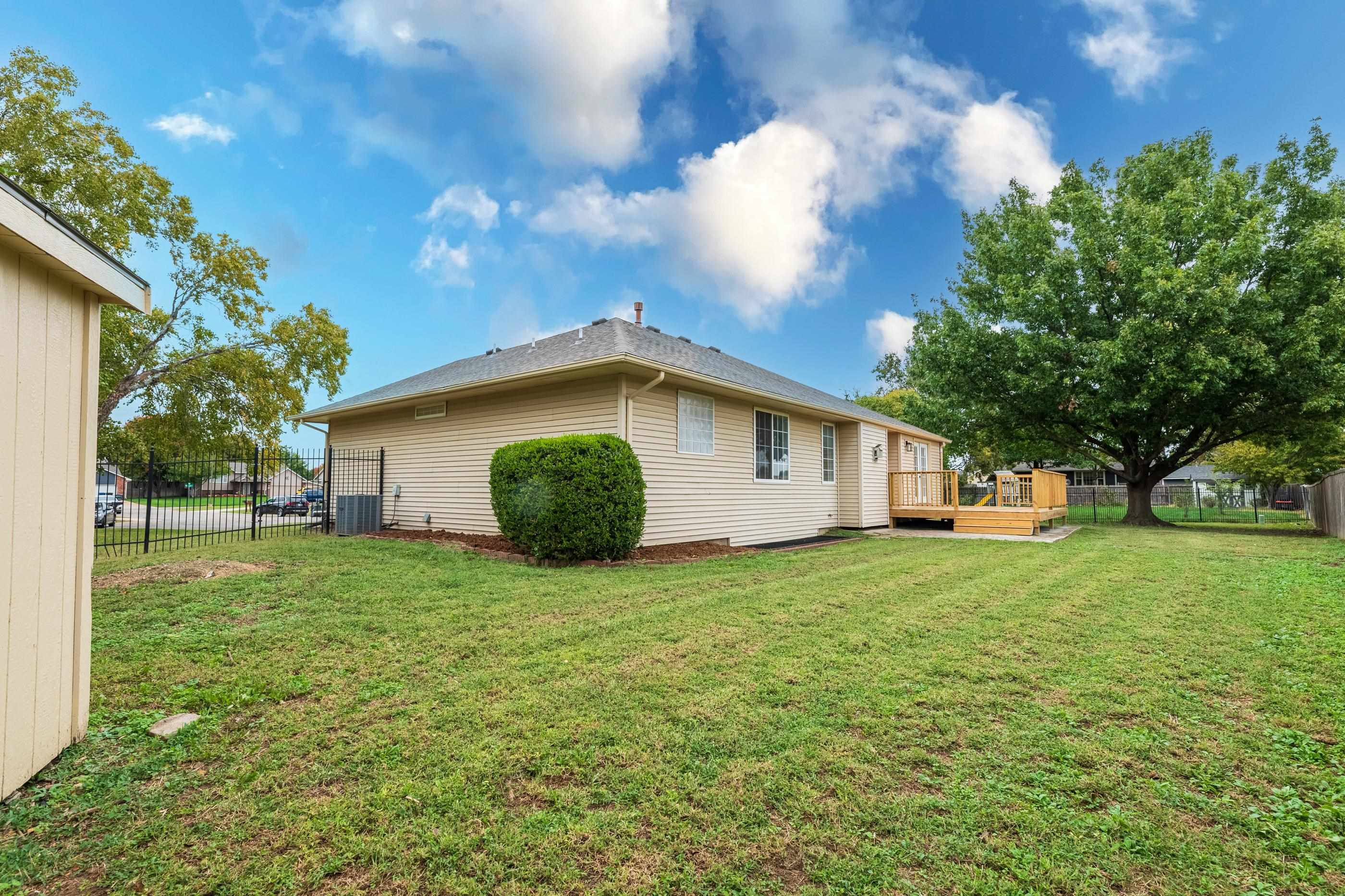 814 Rushwood Court Augusta KS 67010