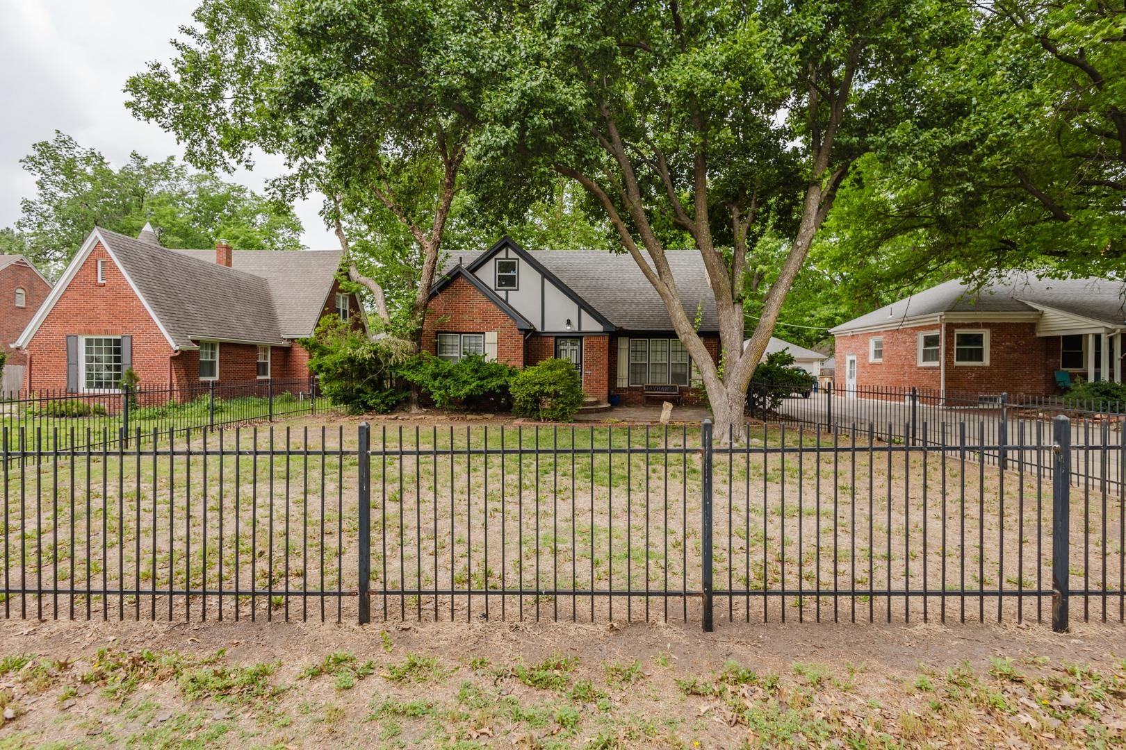 145 N Old Manor Wichita KS 67208