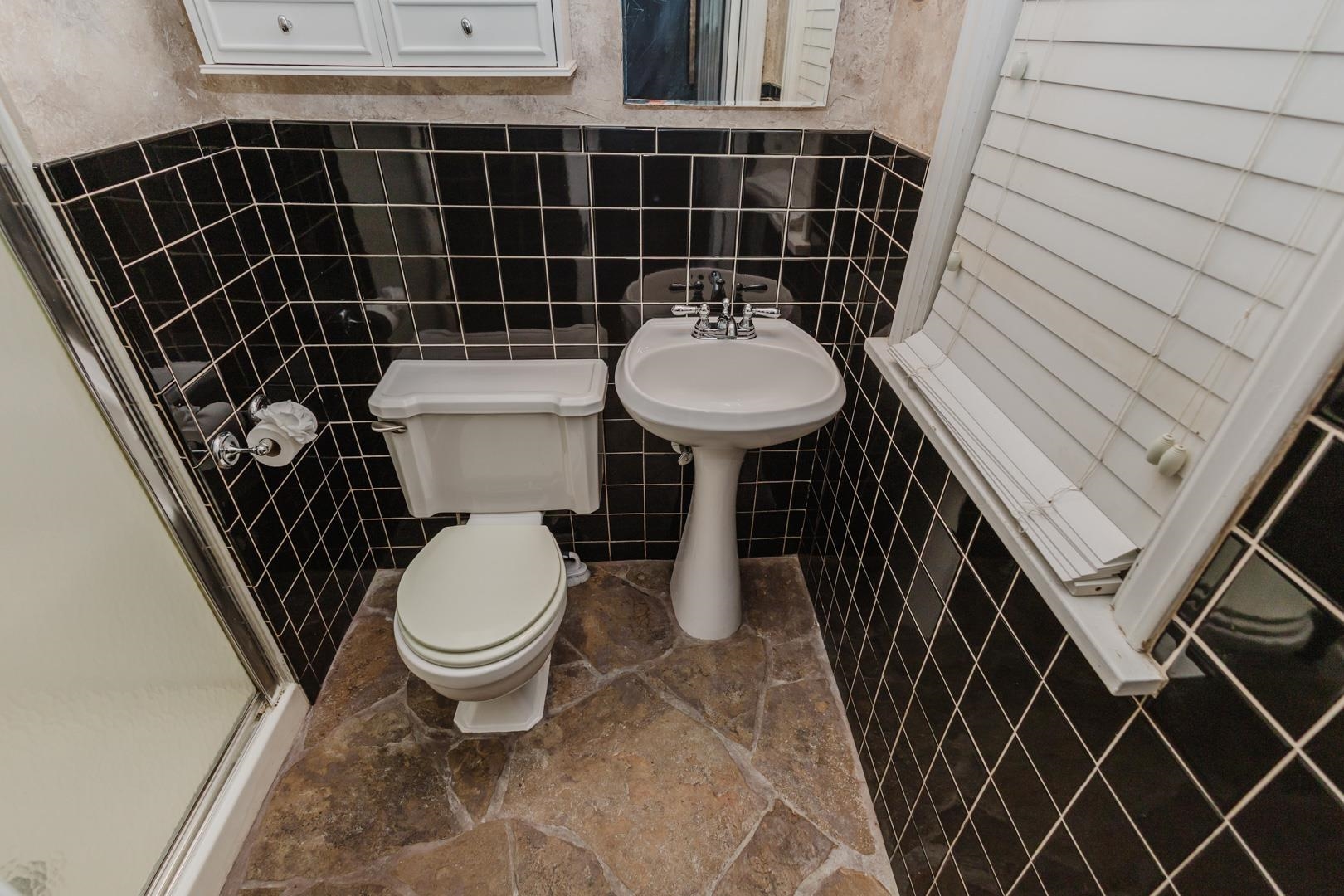145 N Old Manor Wichita KS 67208