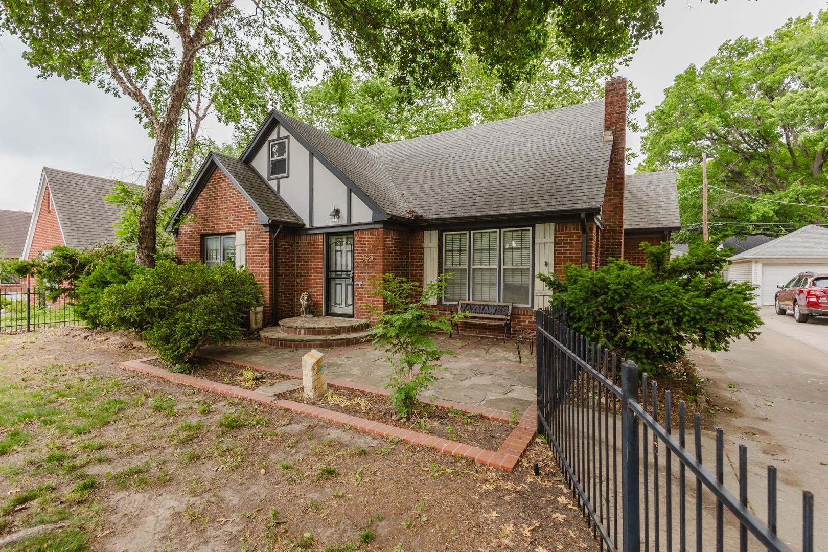 145 N Old Manor Wichita KS 67208
