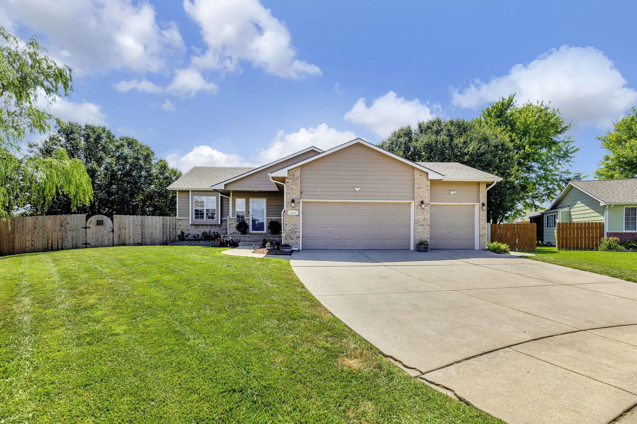 1913 E Sunset Court Goddard KS 67052