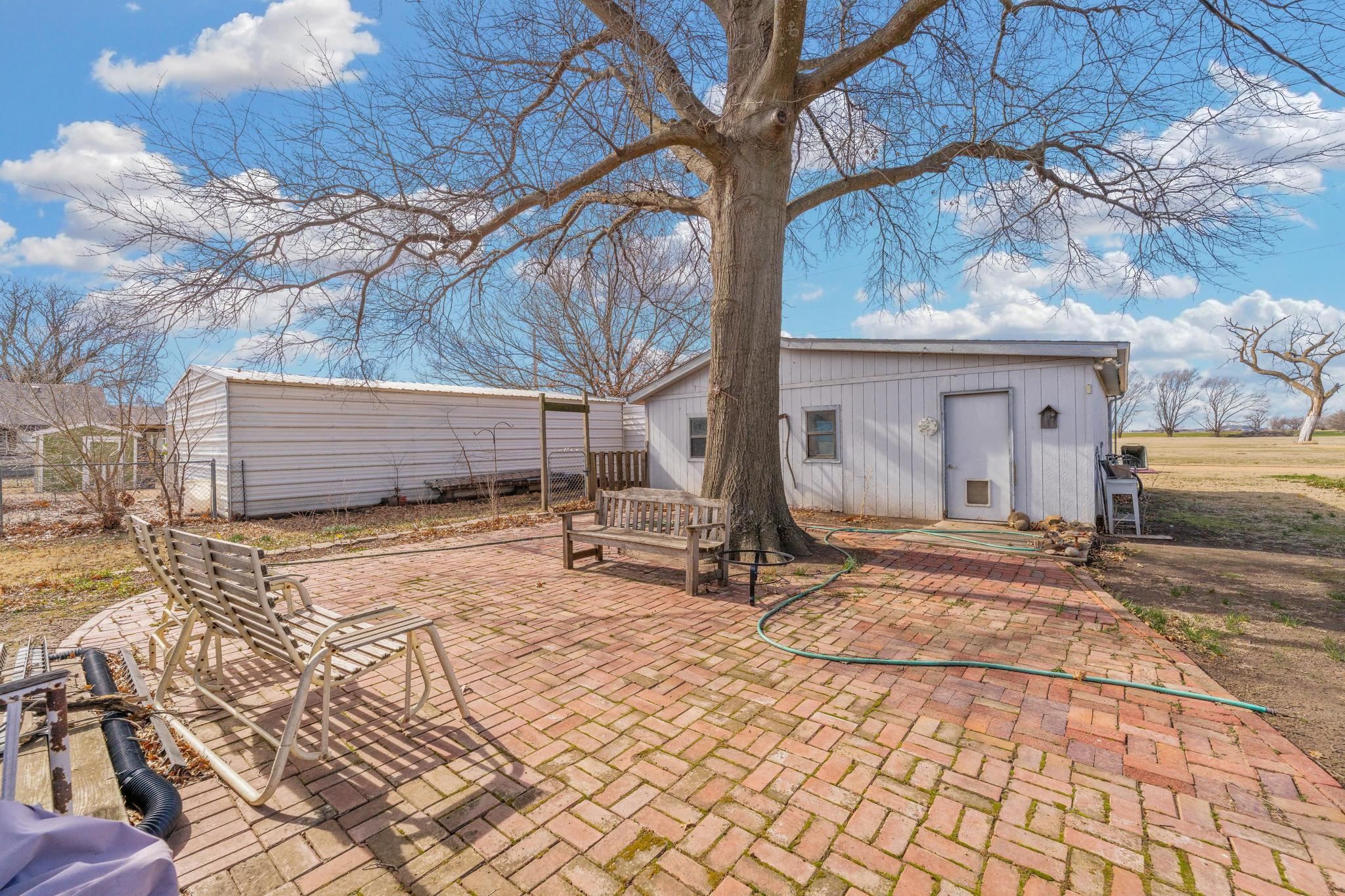 1912 Walnut Street Harper KS 67058