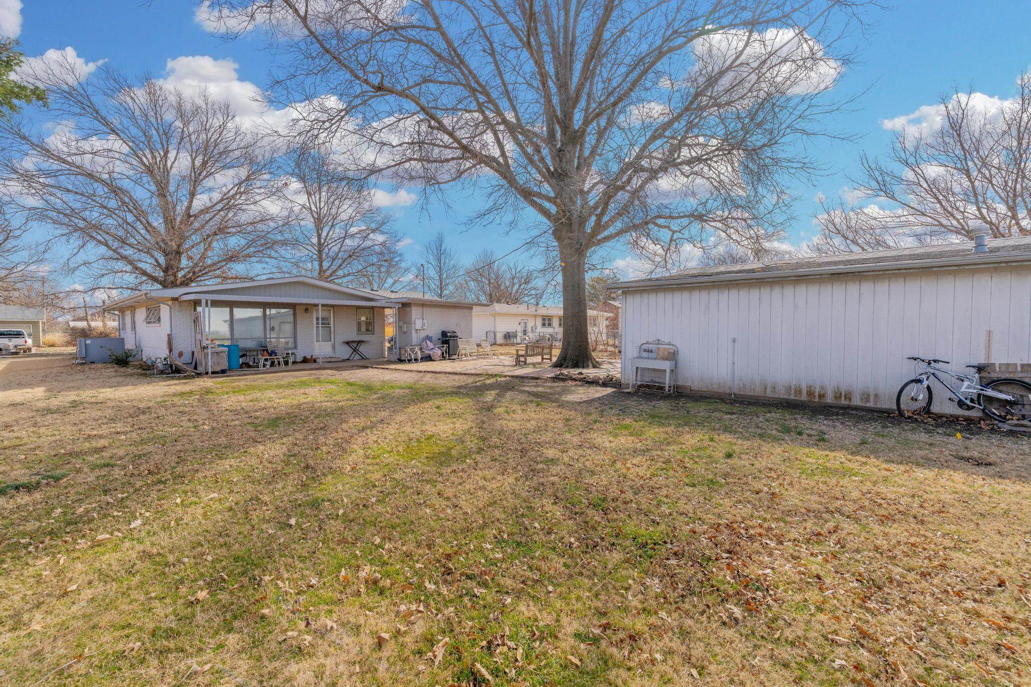 1912 Walnut Street Harper KS 67058