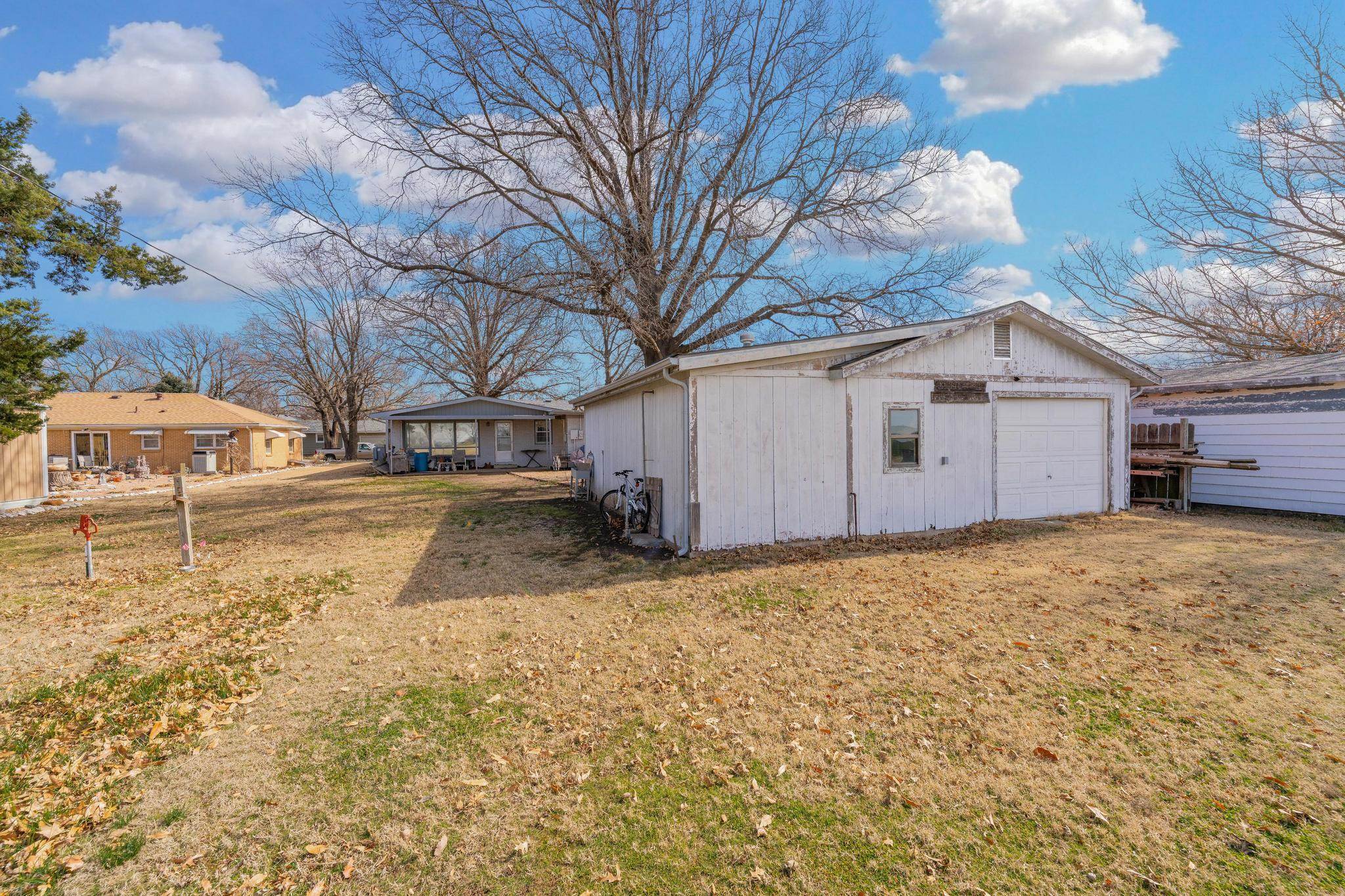 1912 Walnut Street Harper KS 67058