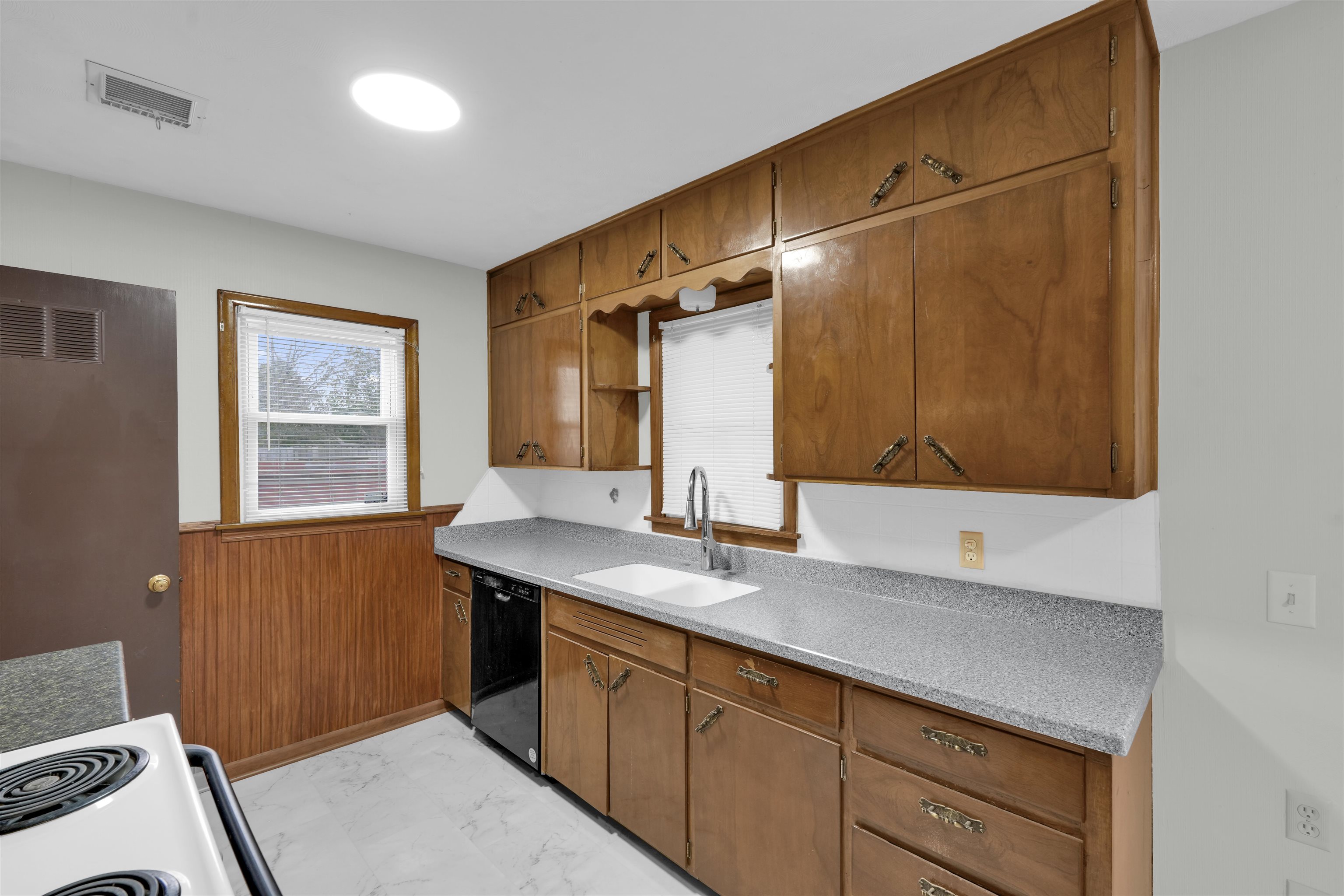 1808 W Dallas Street Wichita KS 67217