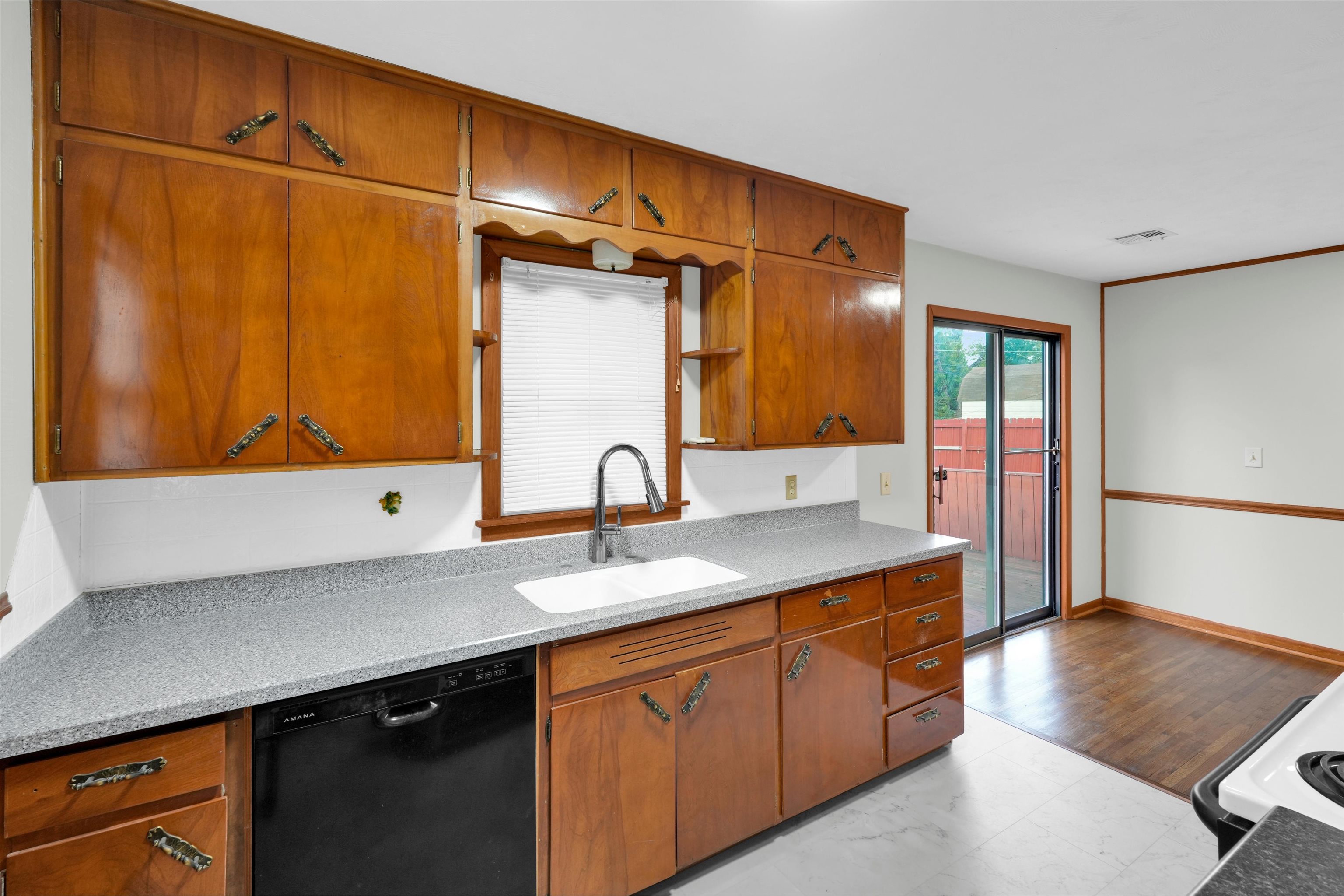 1808 W Dallas Street Wichita KS 67217