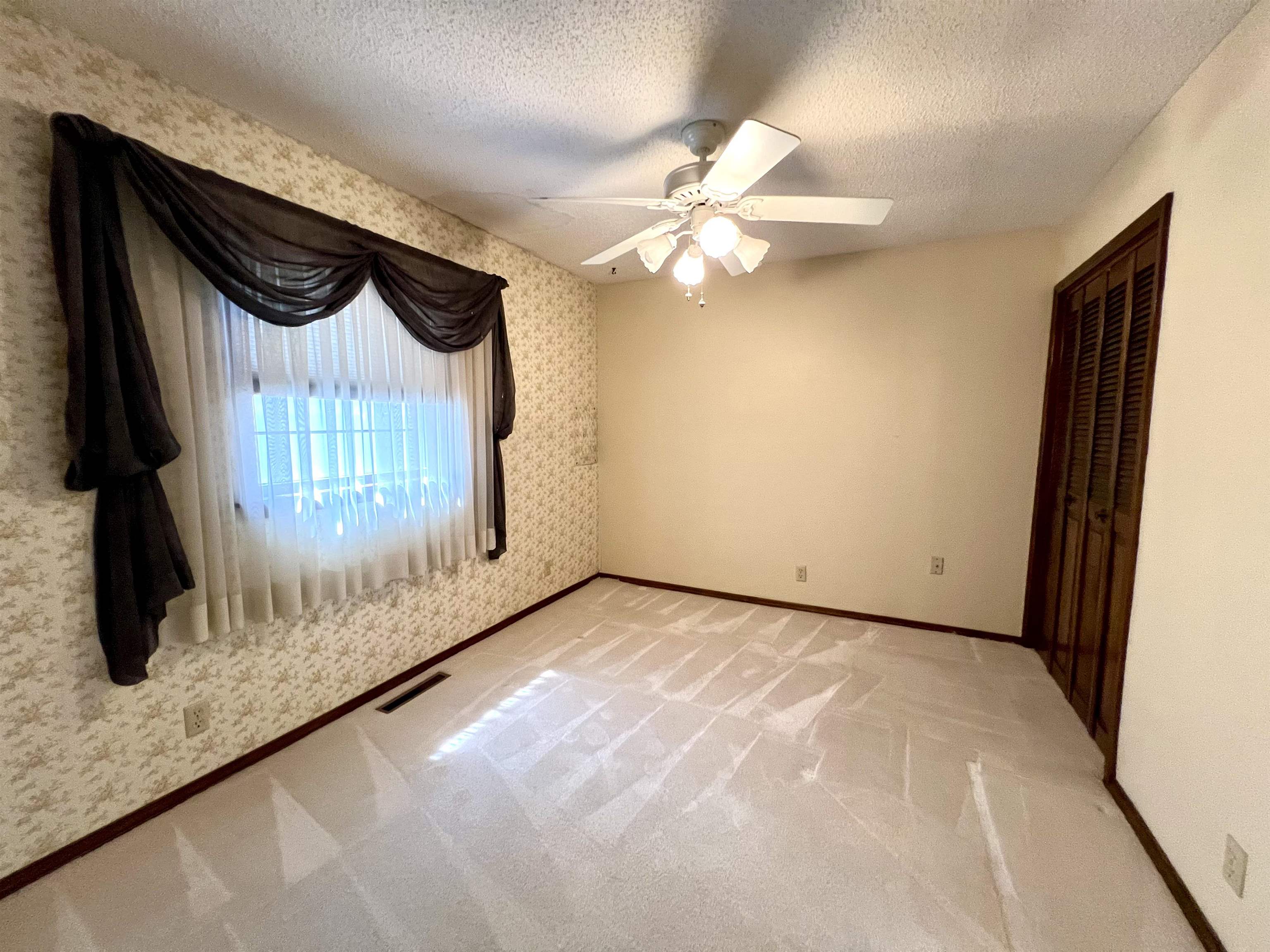 525 N 2nd Arkansas City KS 67005