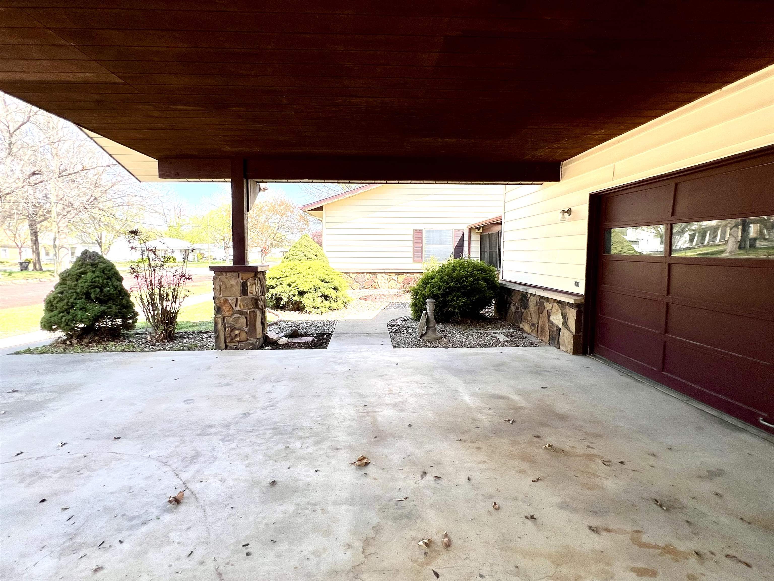 525 N 2nd Arkansas City KS 67005