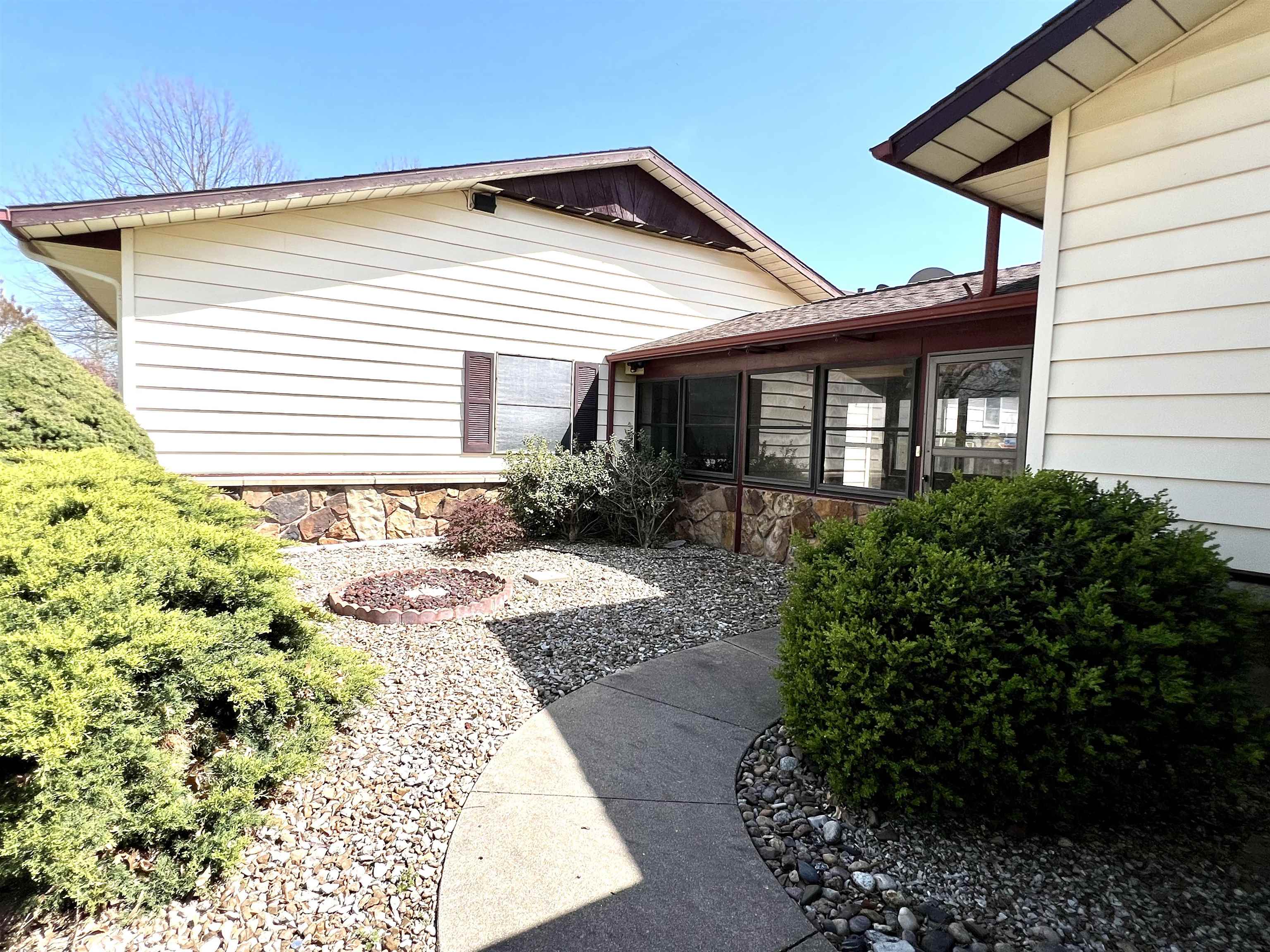 525 N 2nd Arkansas City KS 67005