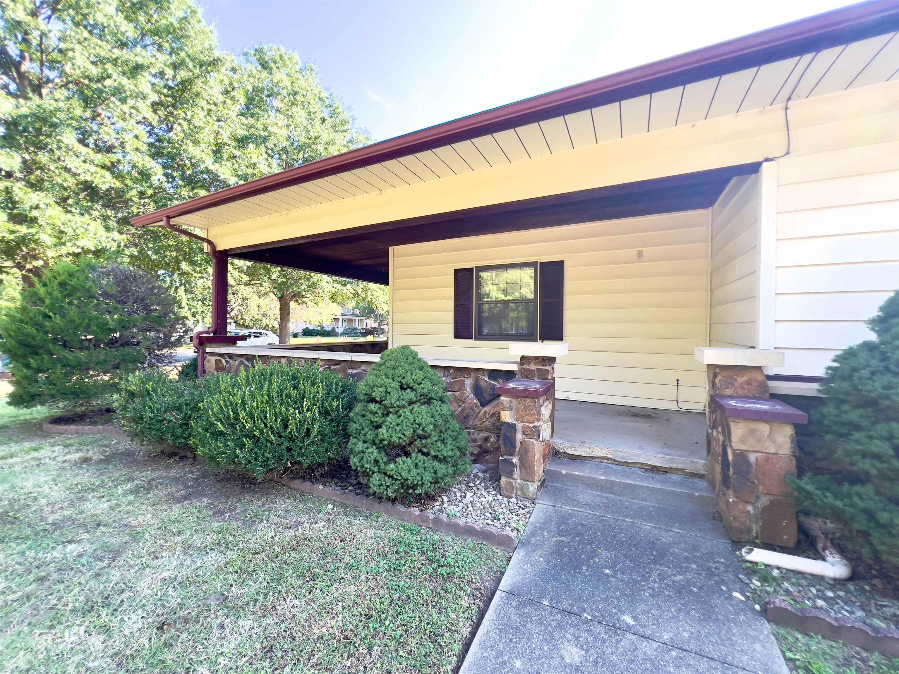 525 N 2nd Arkansas City KS 67005