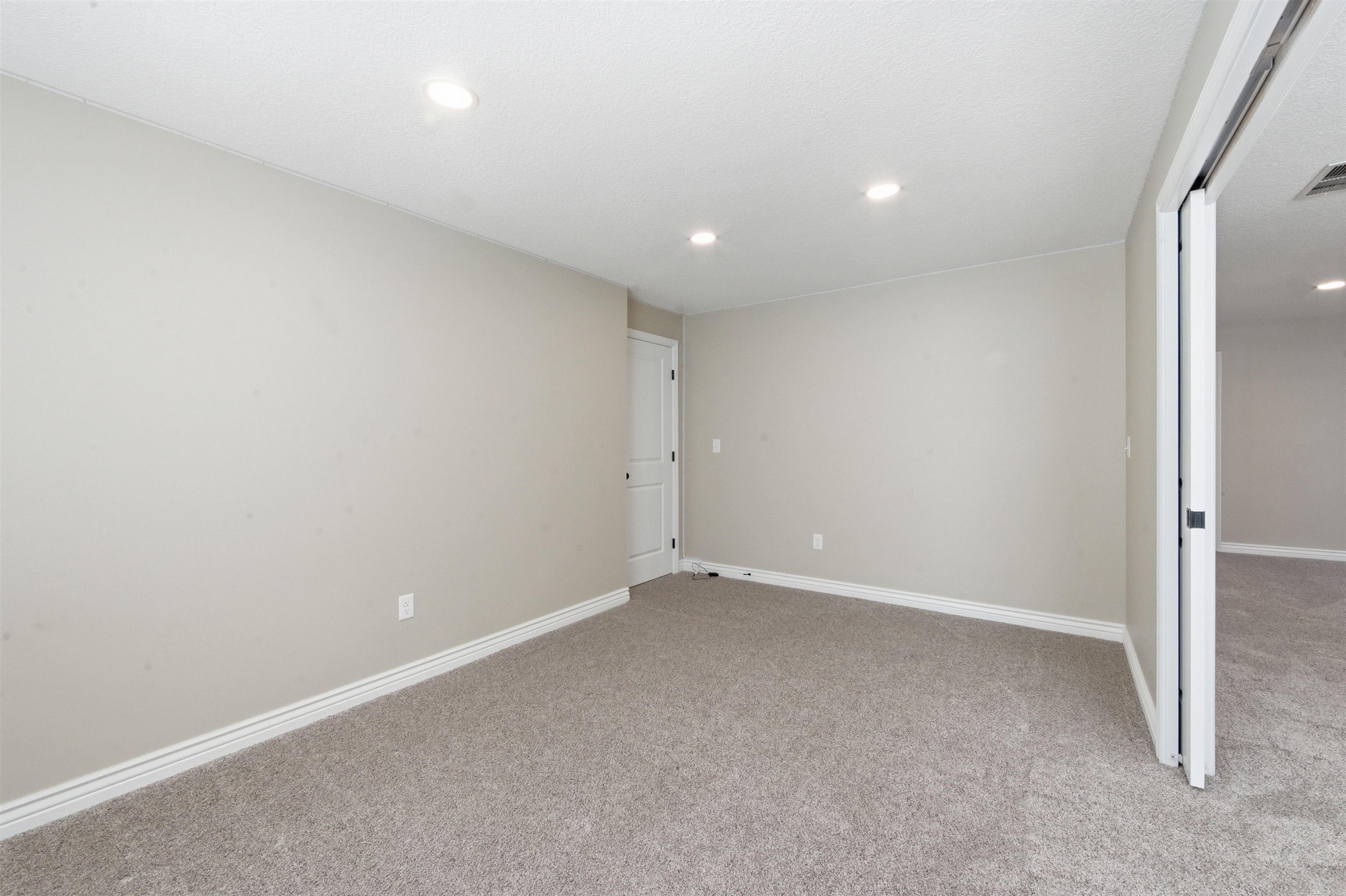 804 S Hedgewood Andover KS 67002