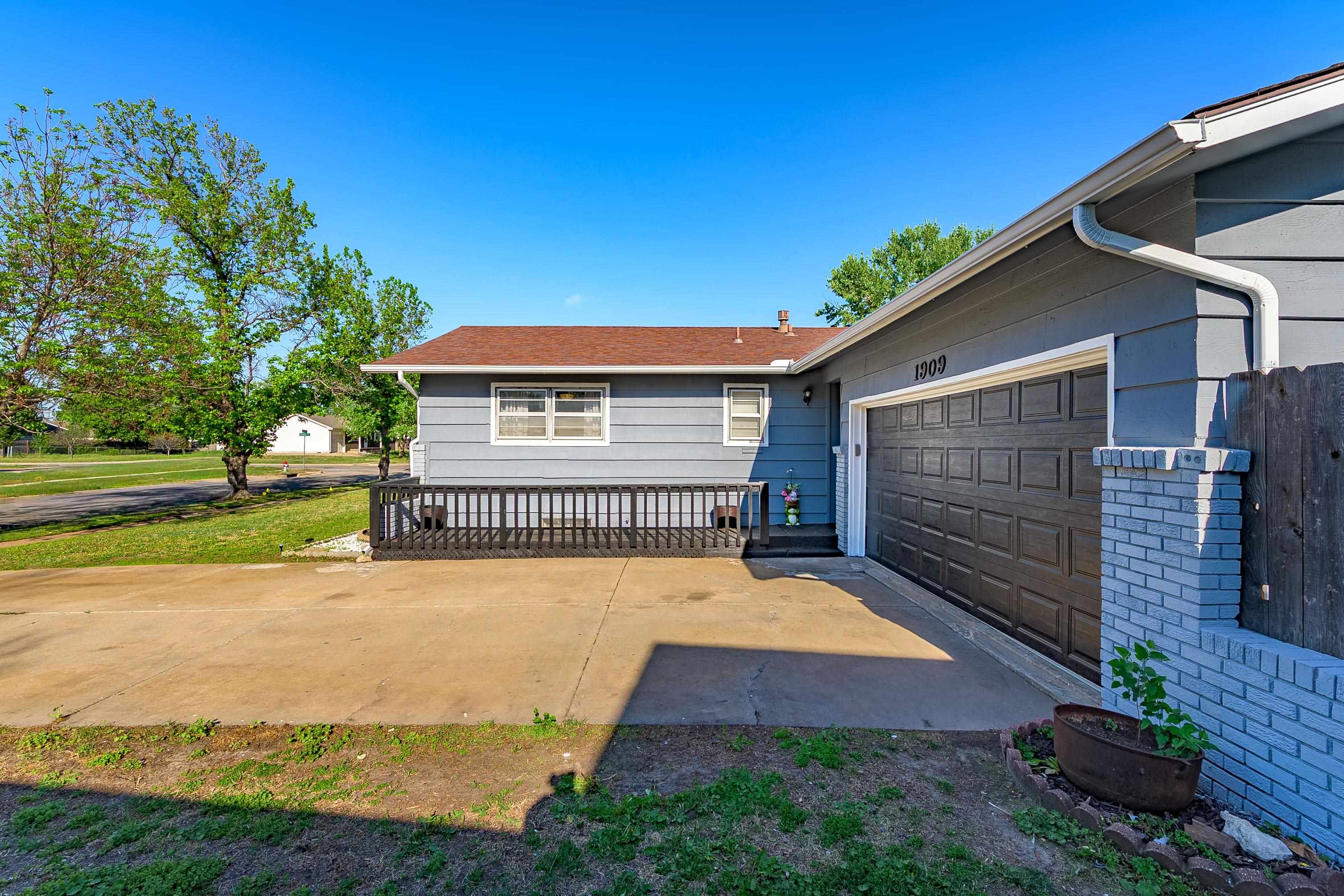 1909 W Anita Avenue Wichita KS 67203