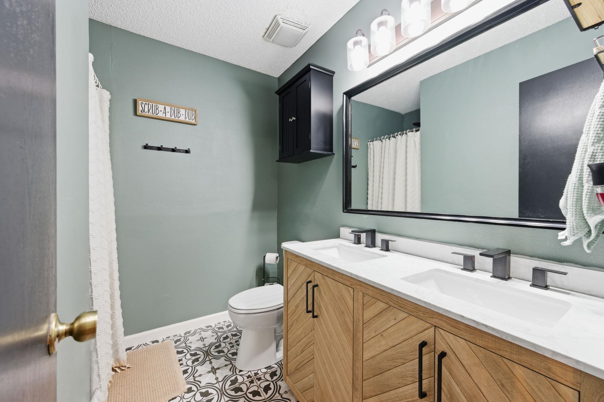 709 N Erin Lane Mulvane KS 67110-1228