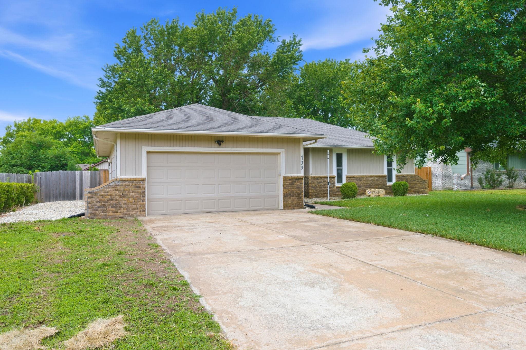 709 N Erin Lane Mulvane KS 67110-1228