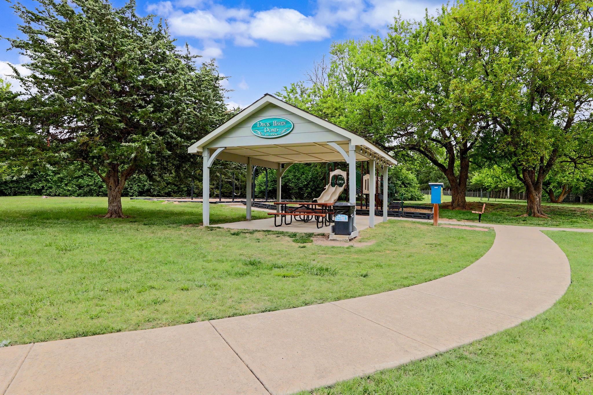 4628 N Farmstead Court Bel Aire KS 67220