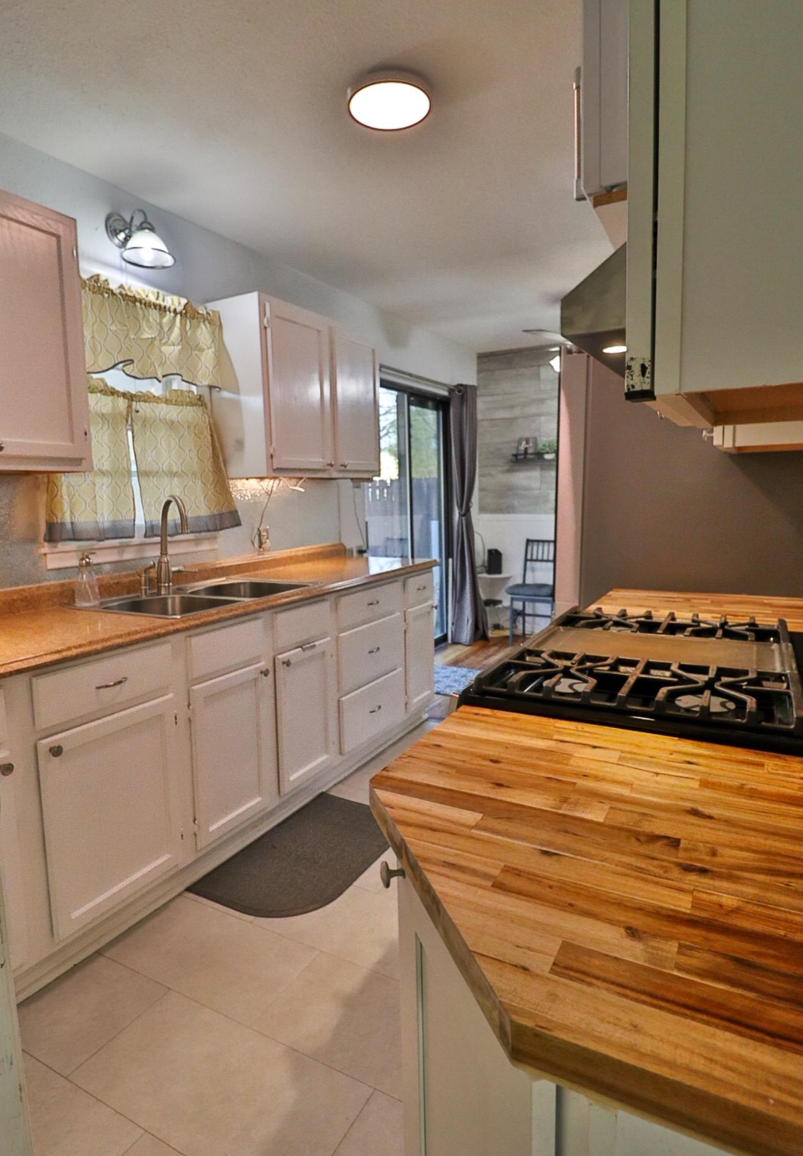 2114 S Vine Wichita KS 67213