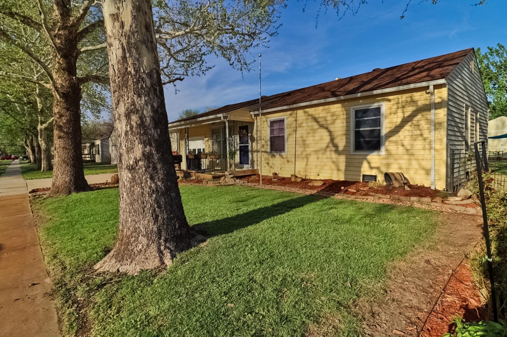 2114 S Vine Wichita KS 67213
