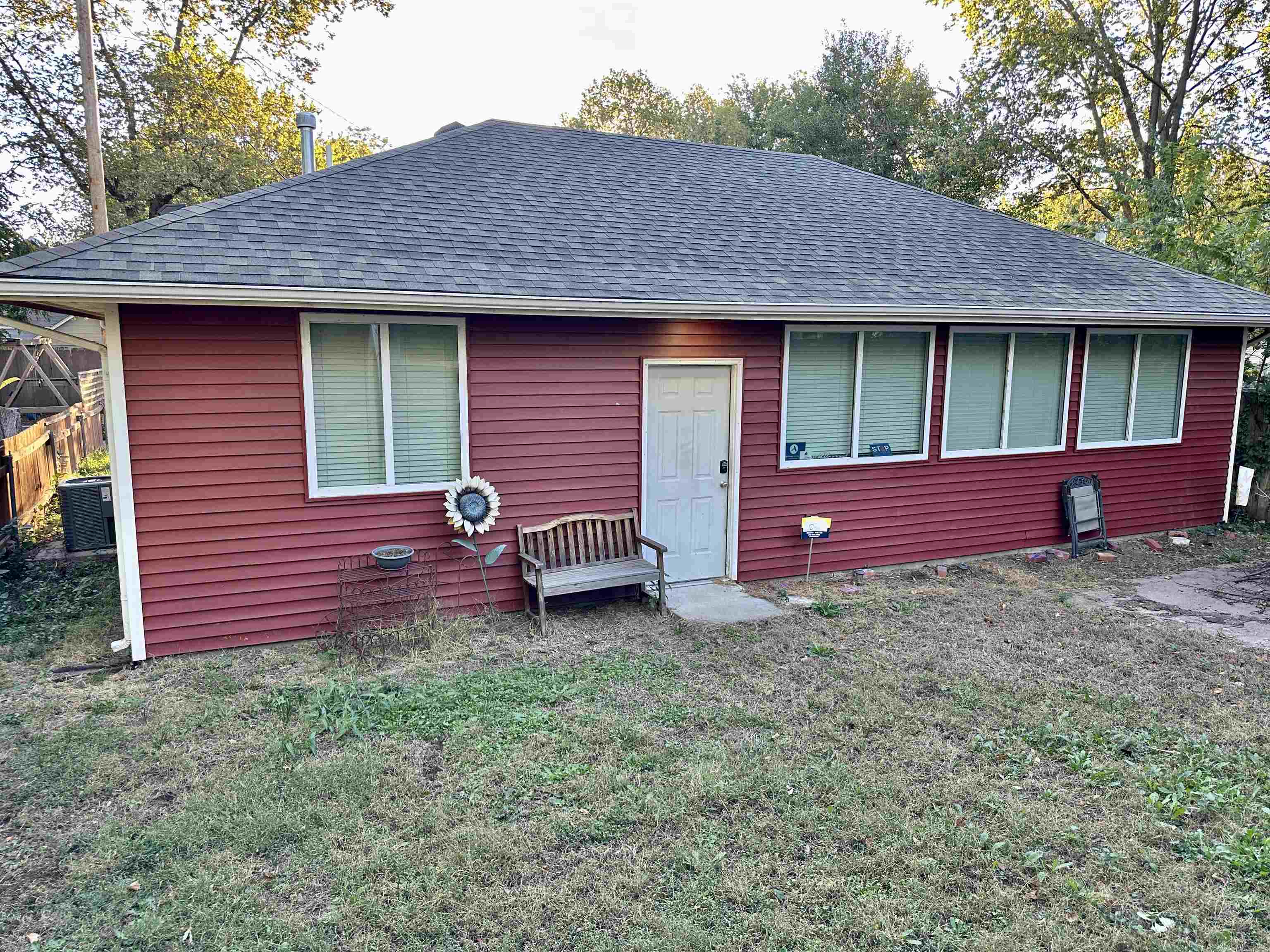 1716 N Park Place Wichita KS 67203
